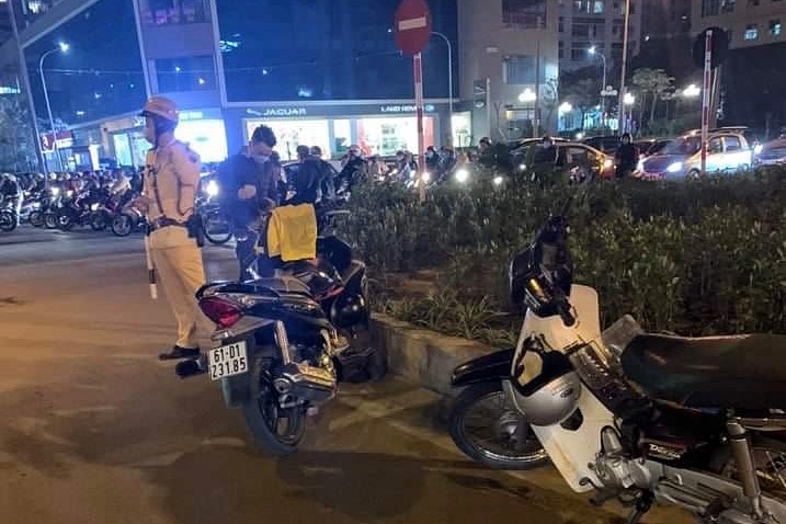 Đâm người sau va chạm giao thông ảnh 1 Dam nguoi sau va cham giao thong anh 1