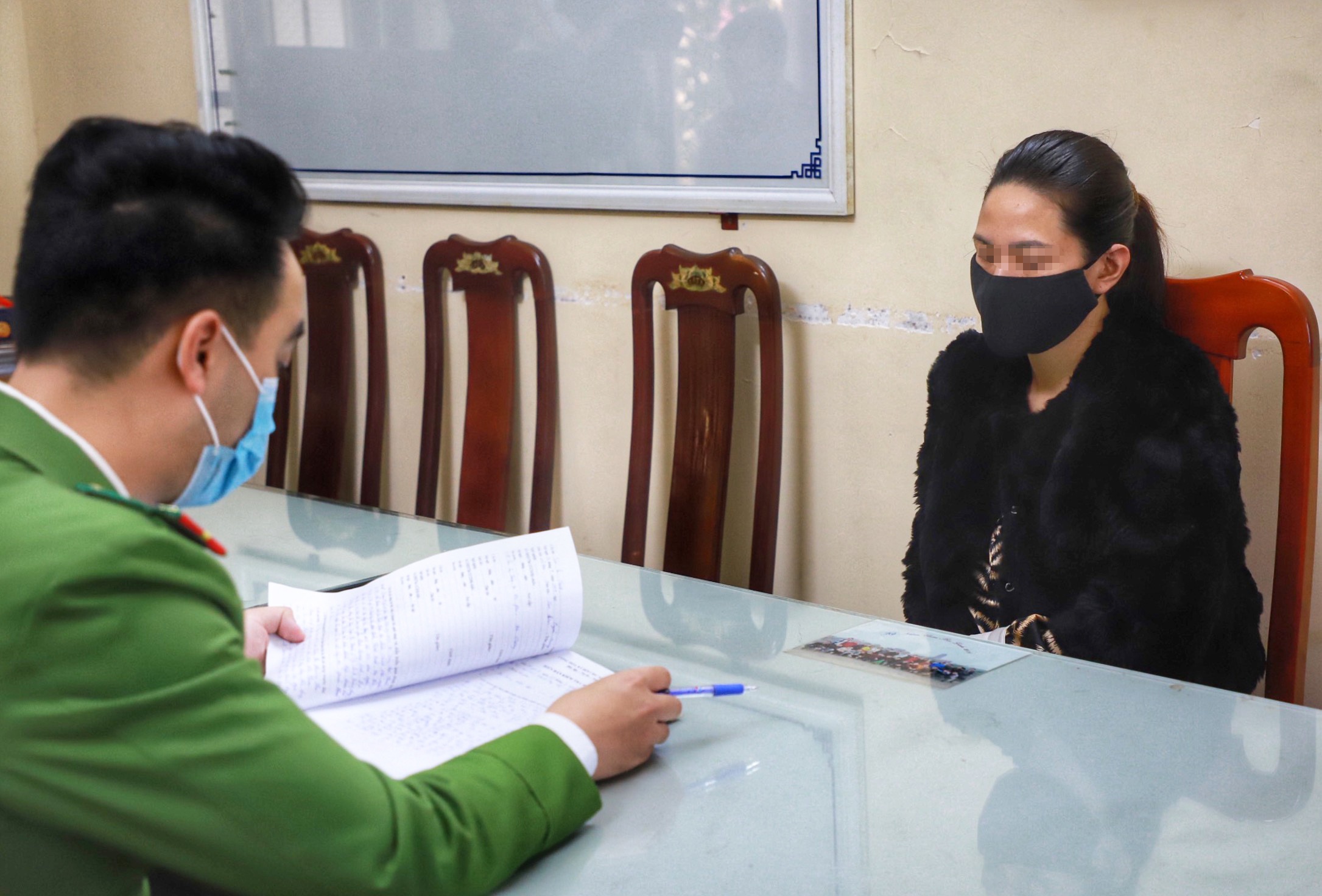 Loi khai cua chu co so massage moi gioi mai dam hinh anh