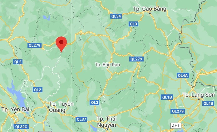 Xe khach lao xuong vuc anh 2