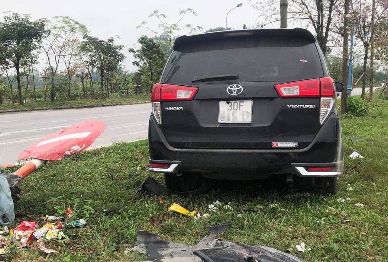 Camera ghi lai canh oto tong lien hoan lam mot nguoi chet o Ha Noi hinh anh