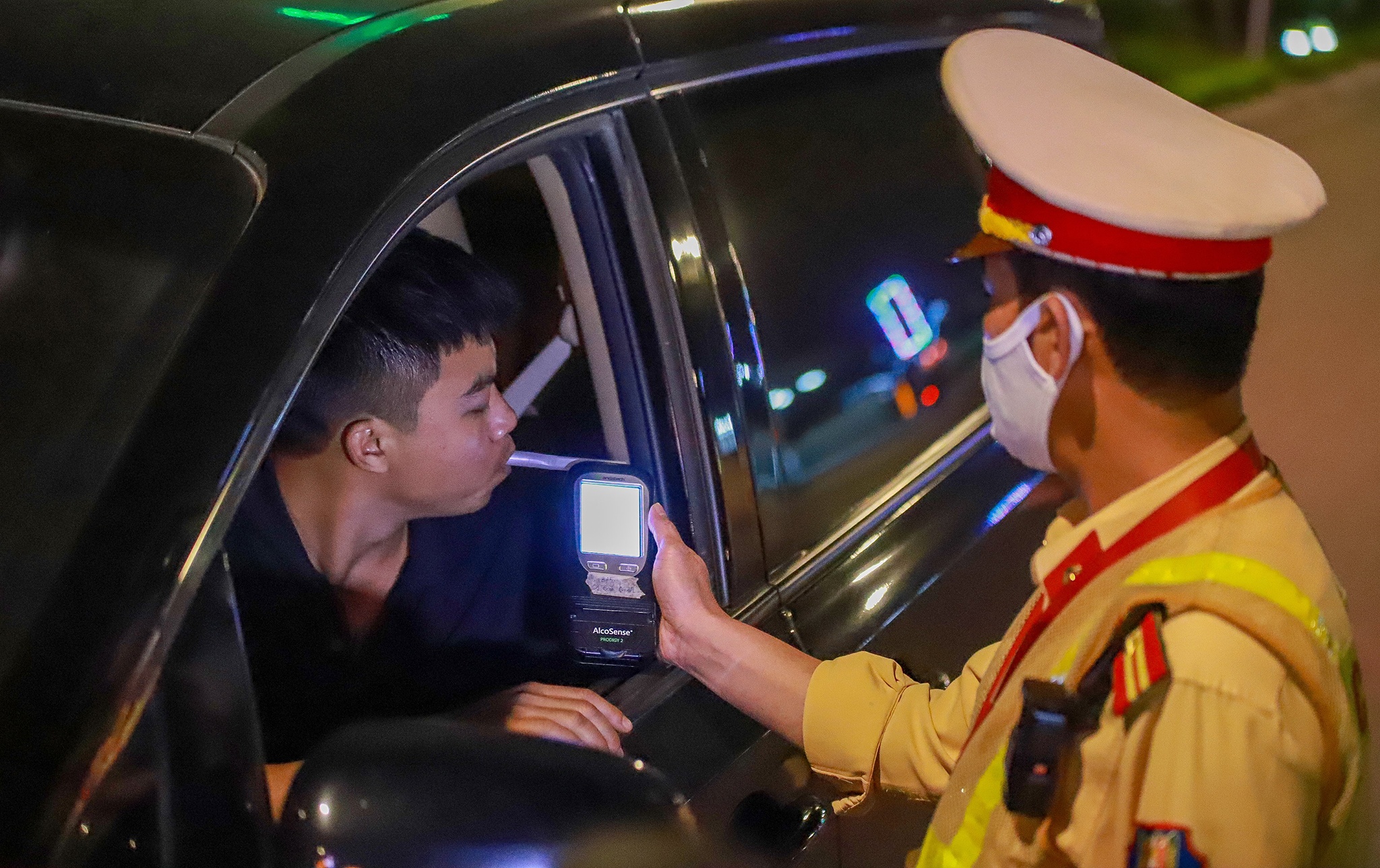 Kiem tra nong do con anh 6