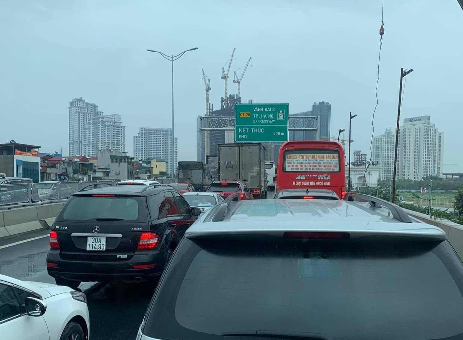 Tai nan lien hoan cau Thang Long anh 2