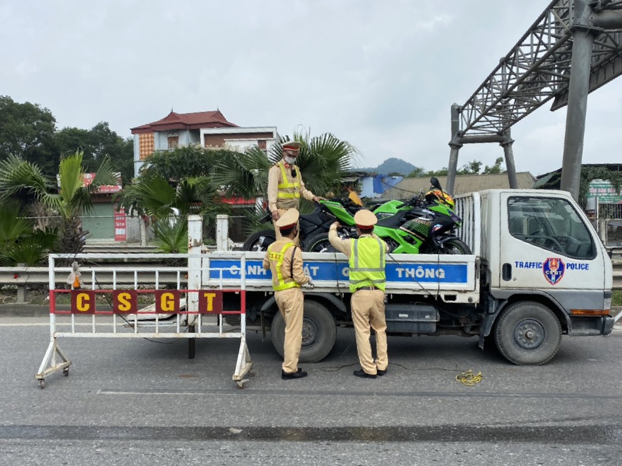 Phan khoi lon di vao cao toc anh 2