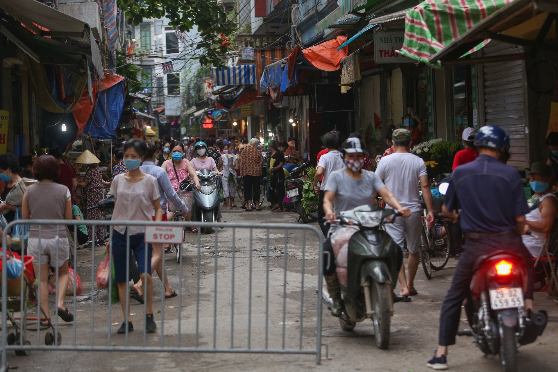 Cam cho coc Ha Noi anh 9