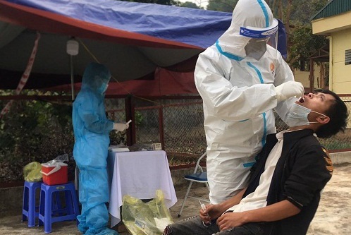 Phong toa xa Si Sa Phin anh 1