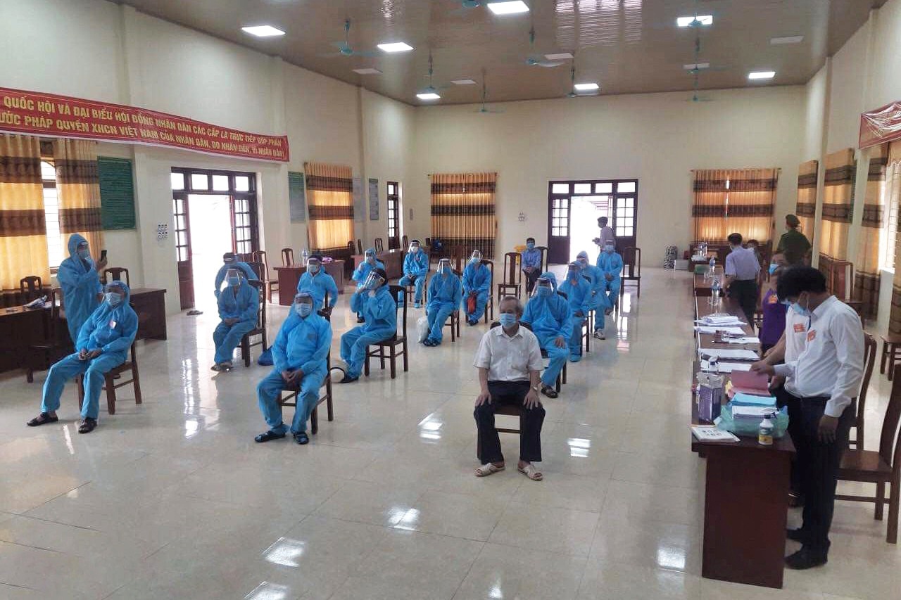 Bau cu vung dich Covid-19 anh 1