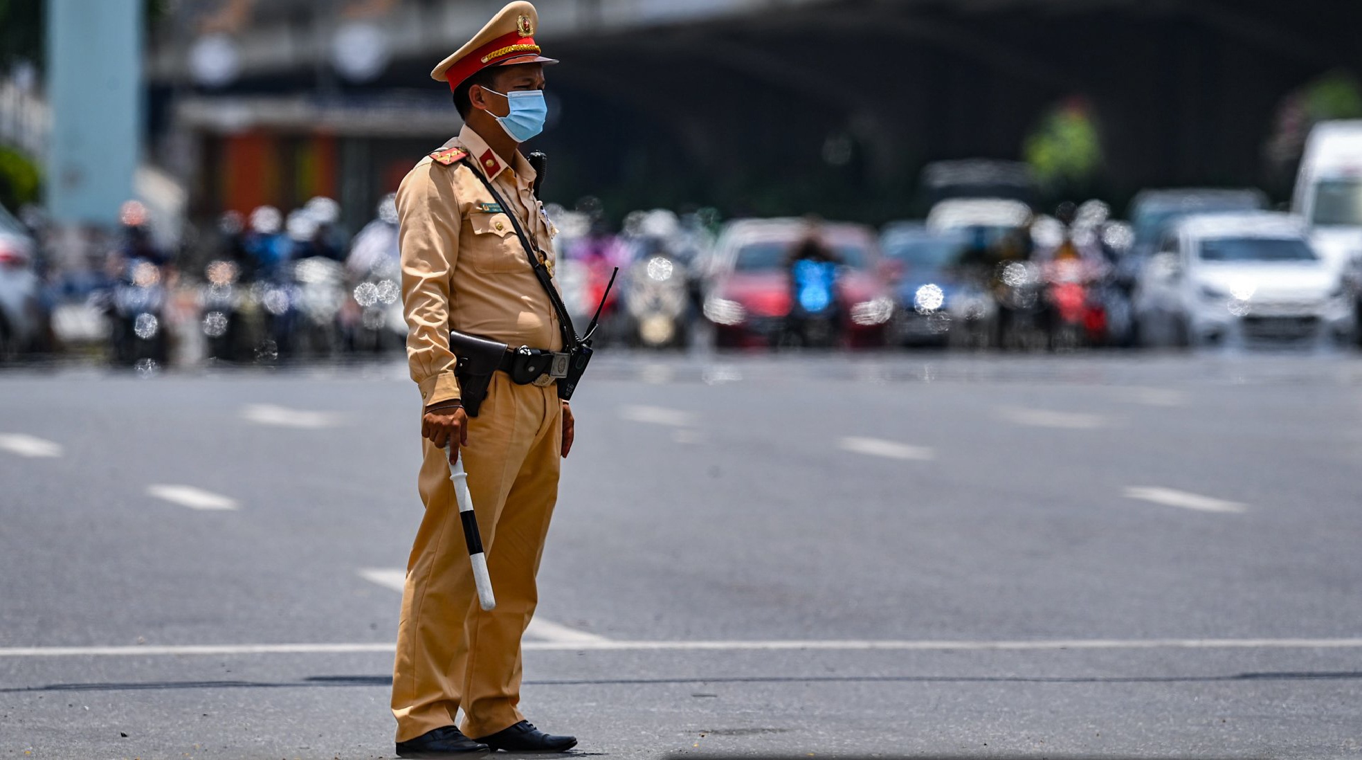 CSGT nang nong anh 10