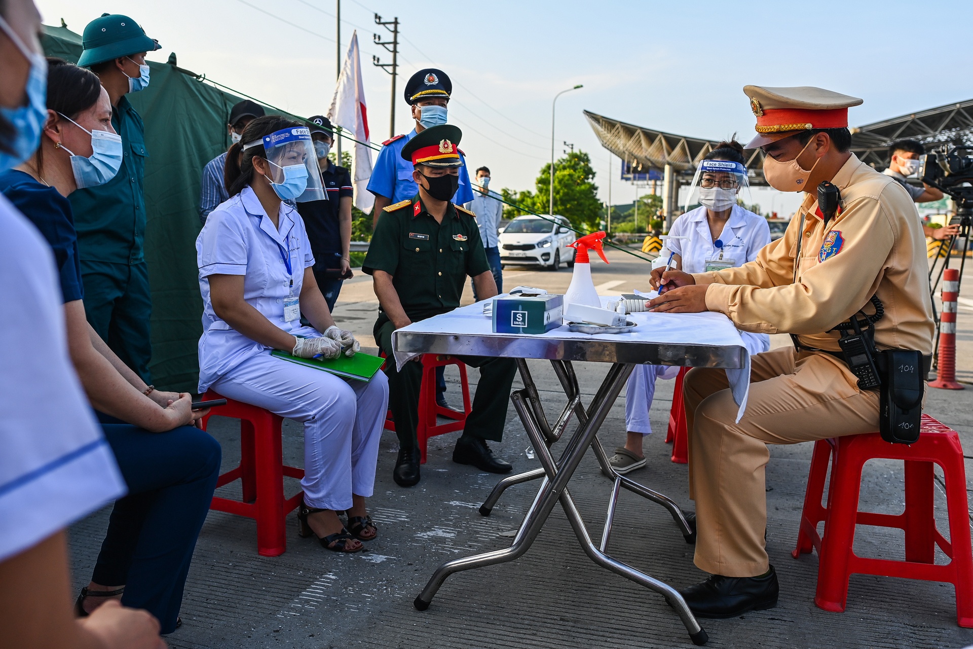 Tai xe TPHCM ra Ha Noi phai quay dau anh 3