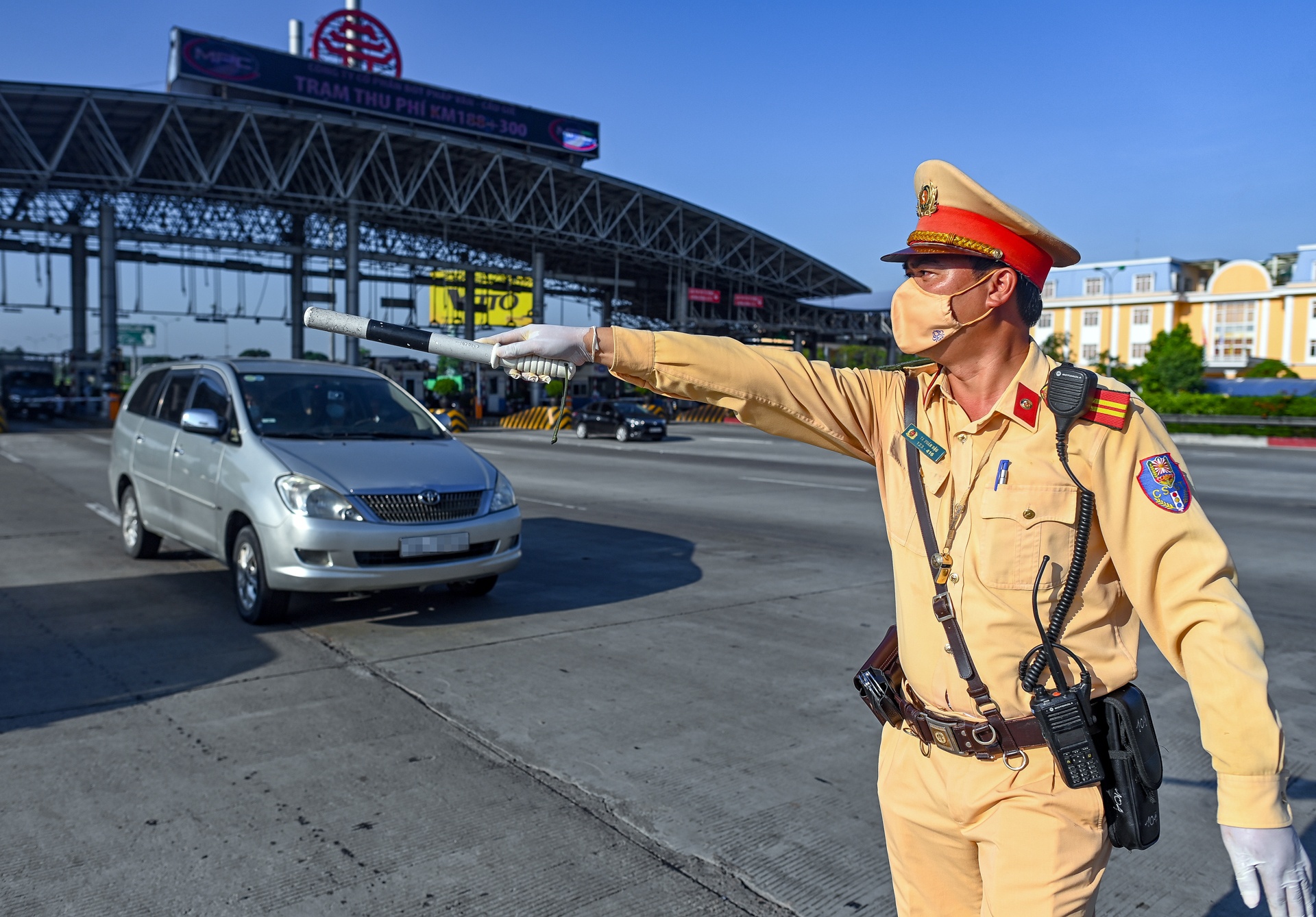 Tai xe TPHCM ra Ha Noi phai quay dau anh 4