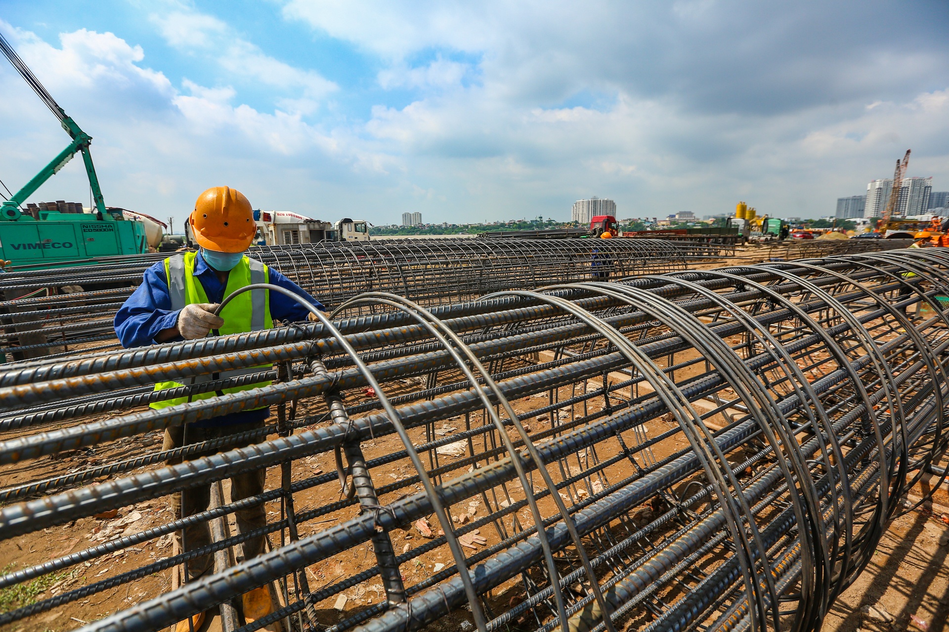 Tien do cau Vinh Tuy 2 sau 6 thang anh 16