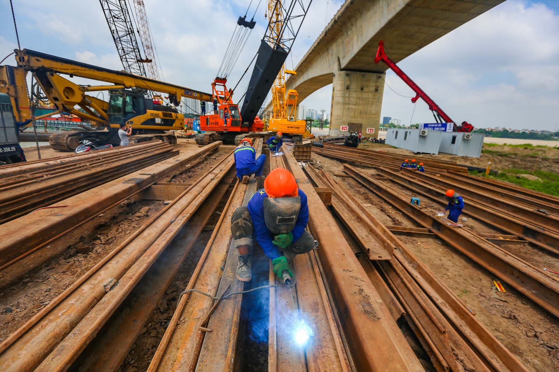 Tien do cau Vinh Tuy 2 sau 6 thang anh 9