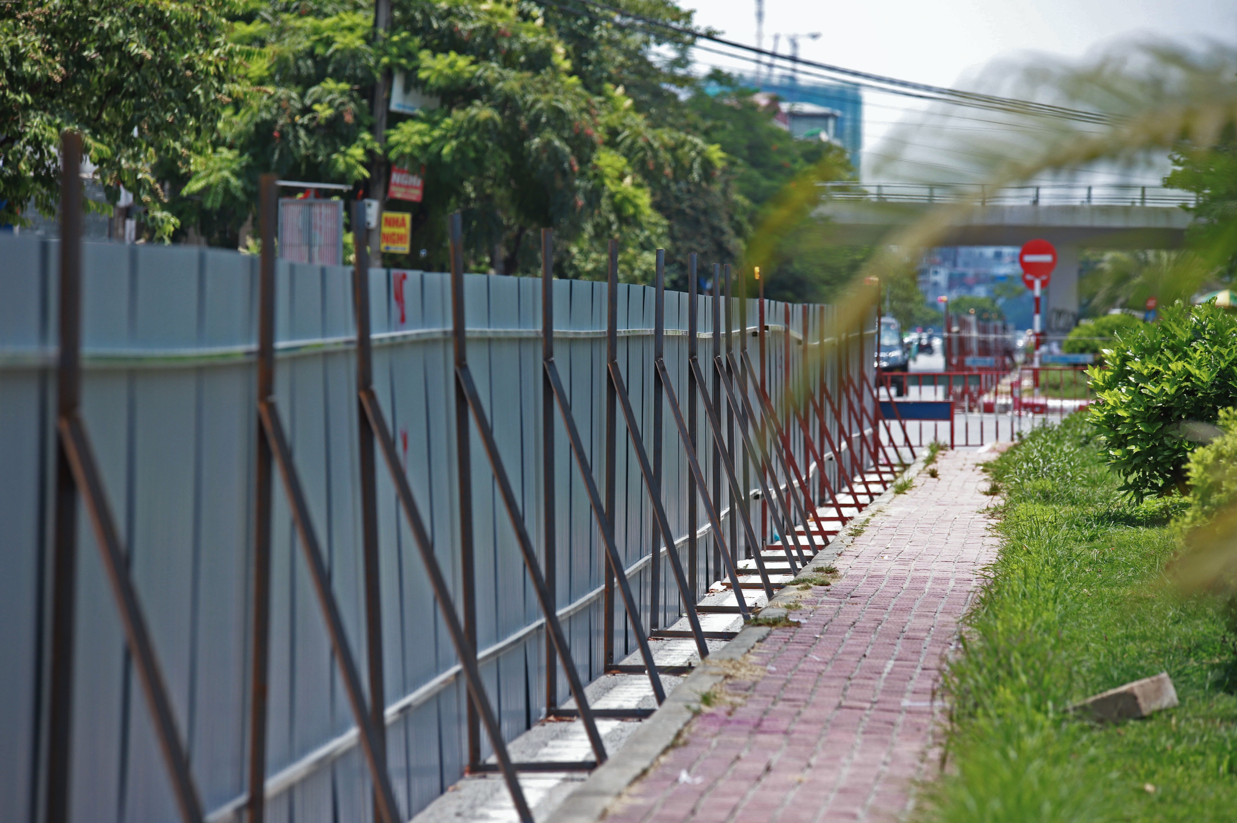 Xen dai phan cach mo rong duong anh 3