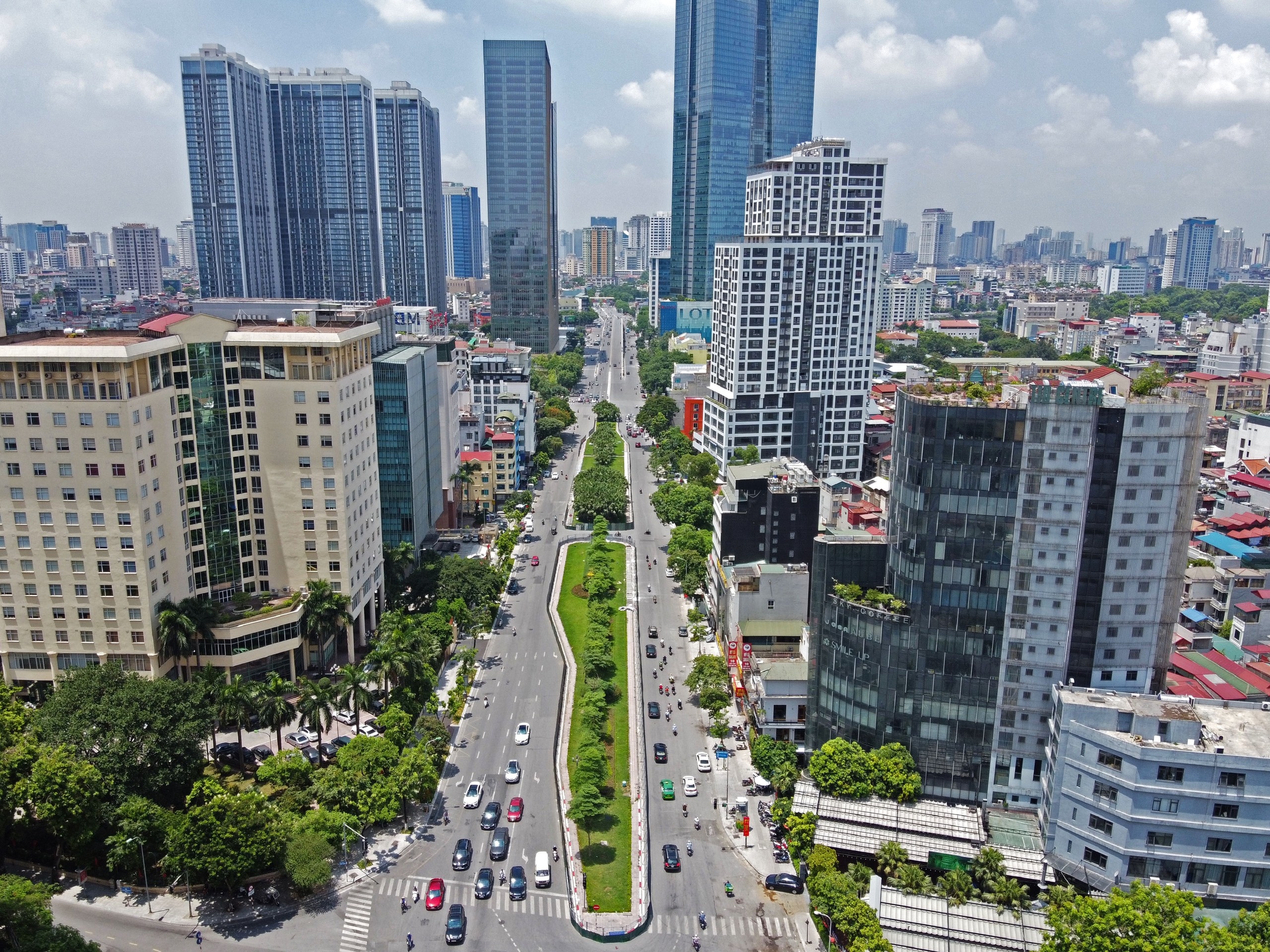 Xen dai phan cach mo rong duong anh 1