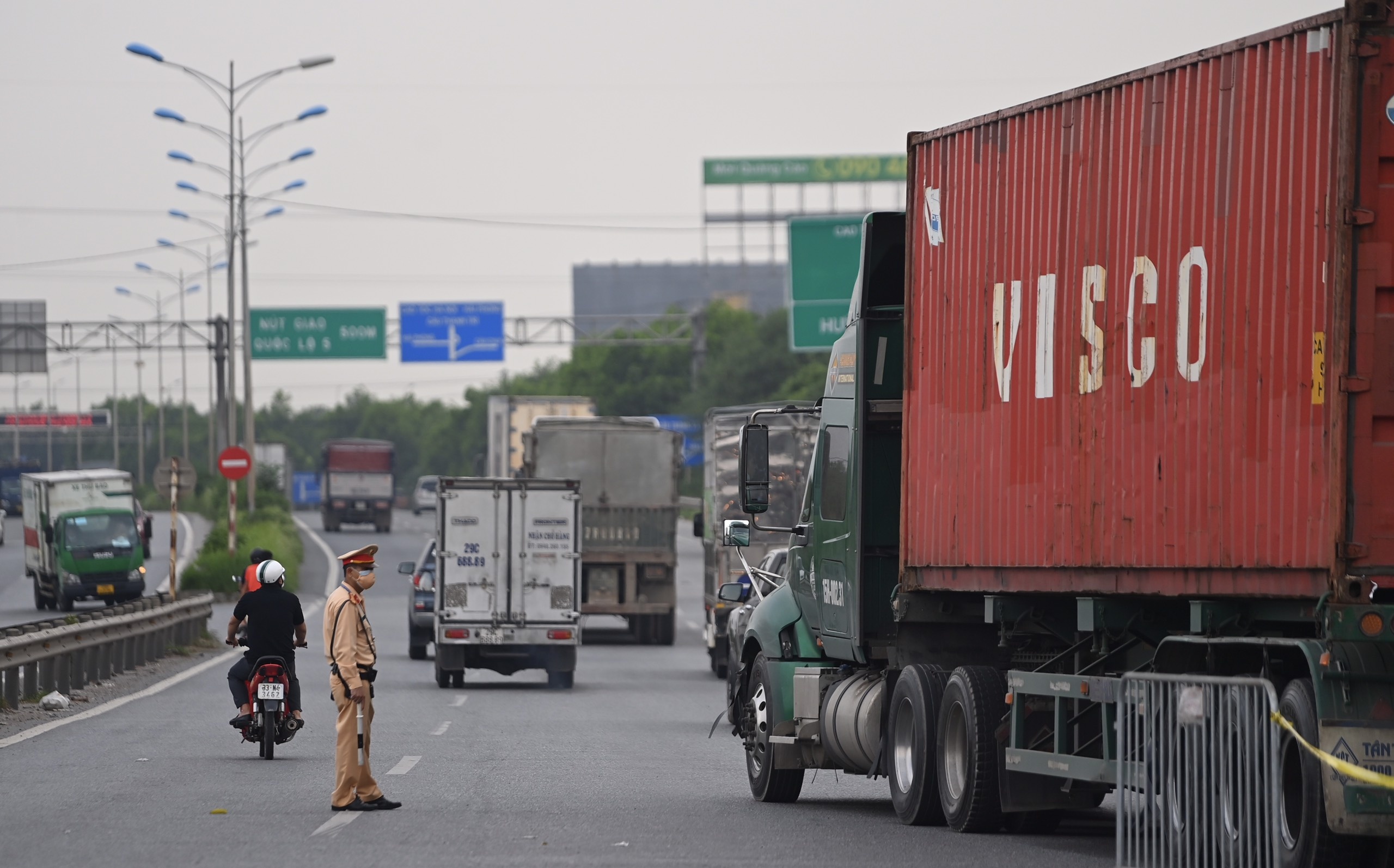 Tac duong chot kiem dich Ha Noi anh 18