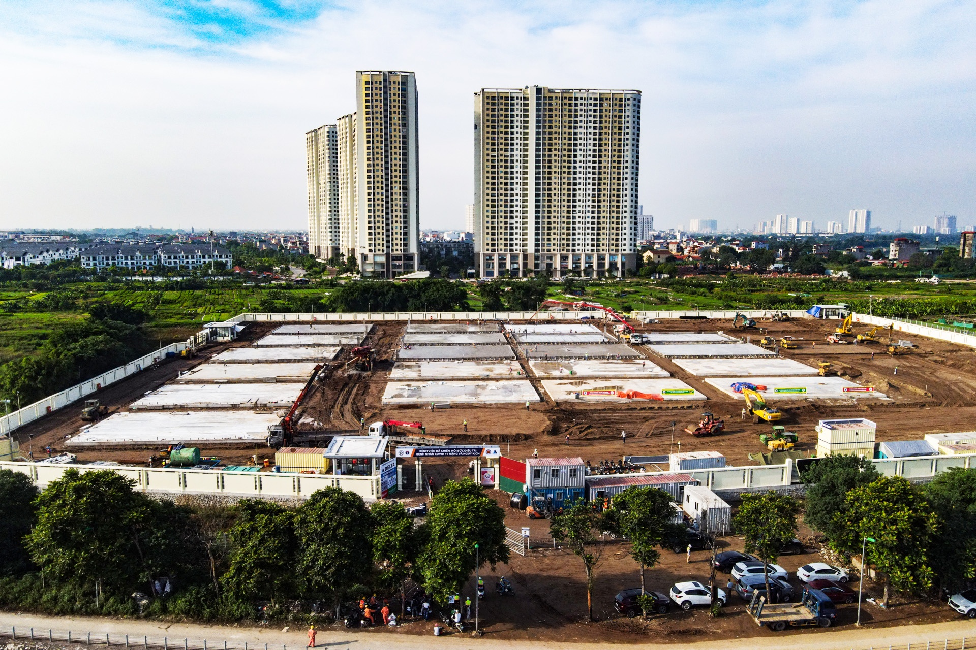 Benh vien da chien Covid-19 Ha Noi anh 1