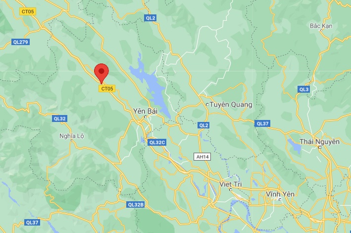 Chay xe Noi Bai Lao Cai anh 2