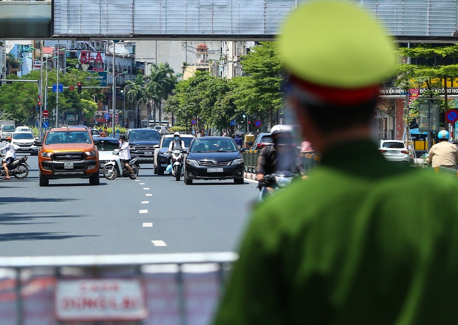 Ha Noi lap 6 to kiem soat luu dong dot dich Covid-19 hinh anh
