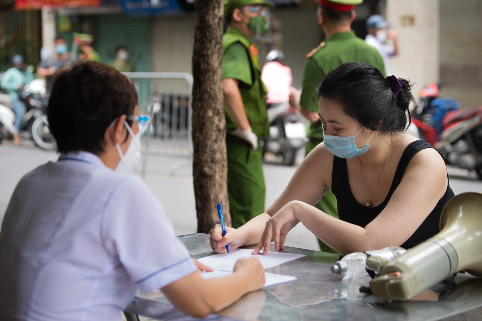 Kiem soat nguoi pho co anh 5