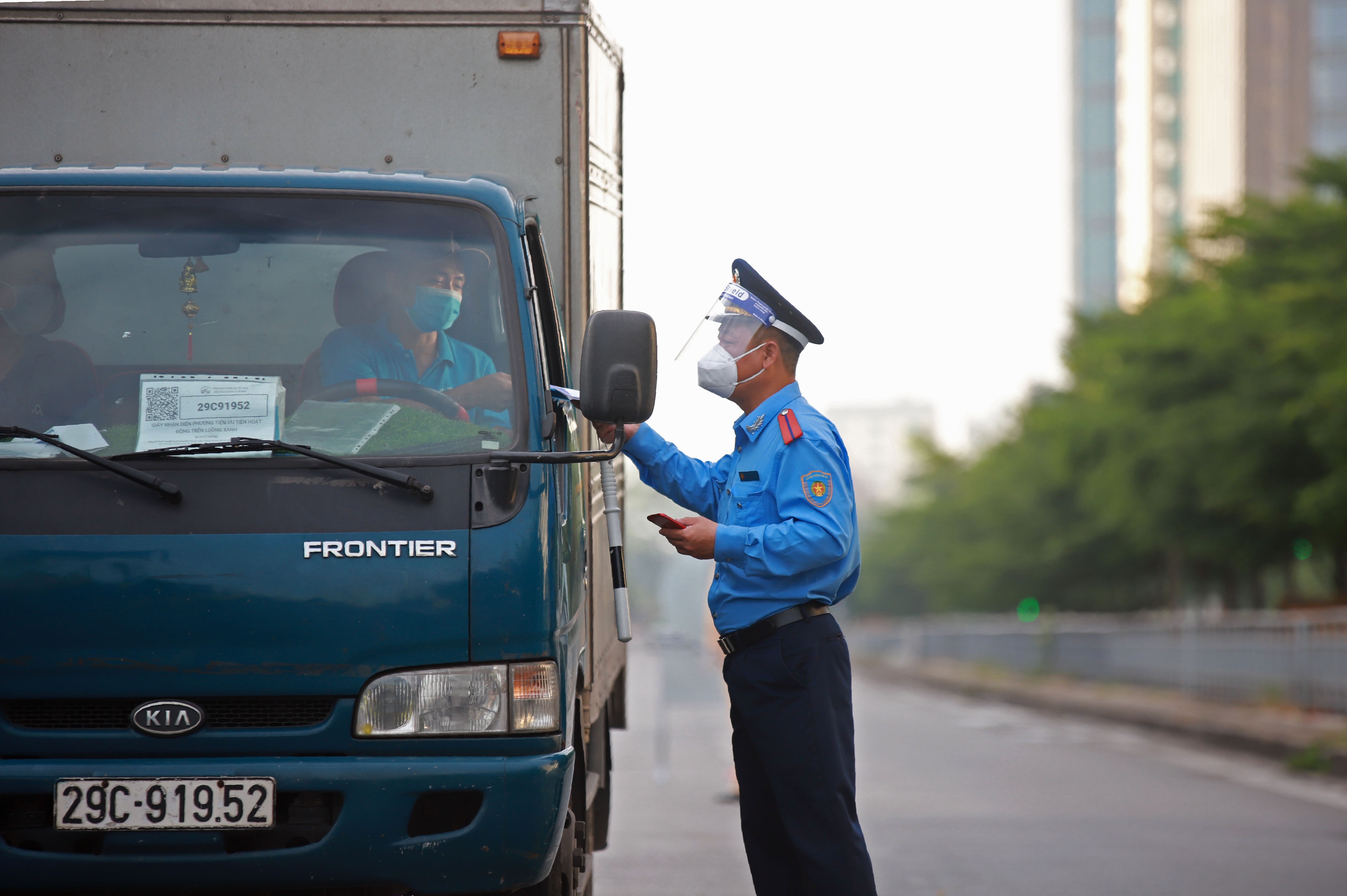 Ha Noi siet chat kiem soat vung do anh 9