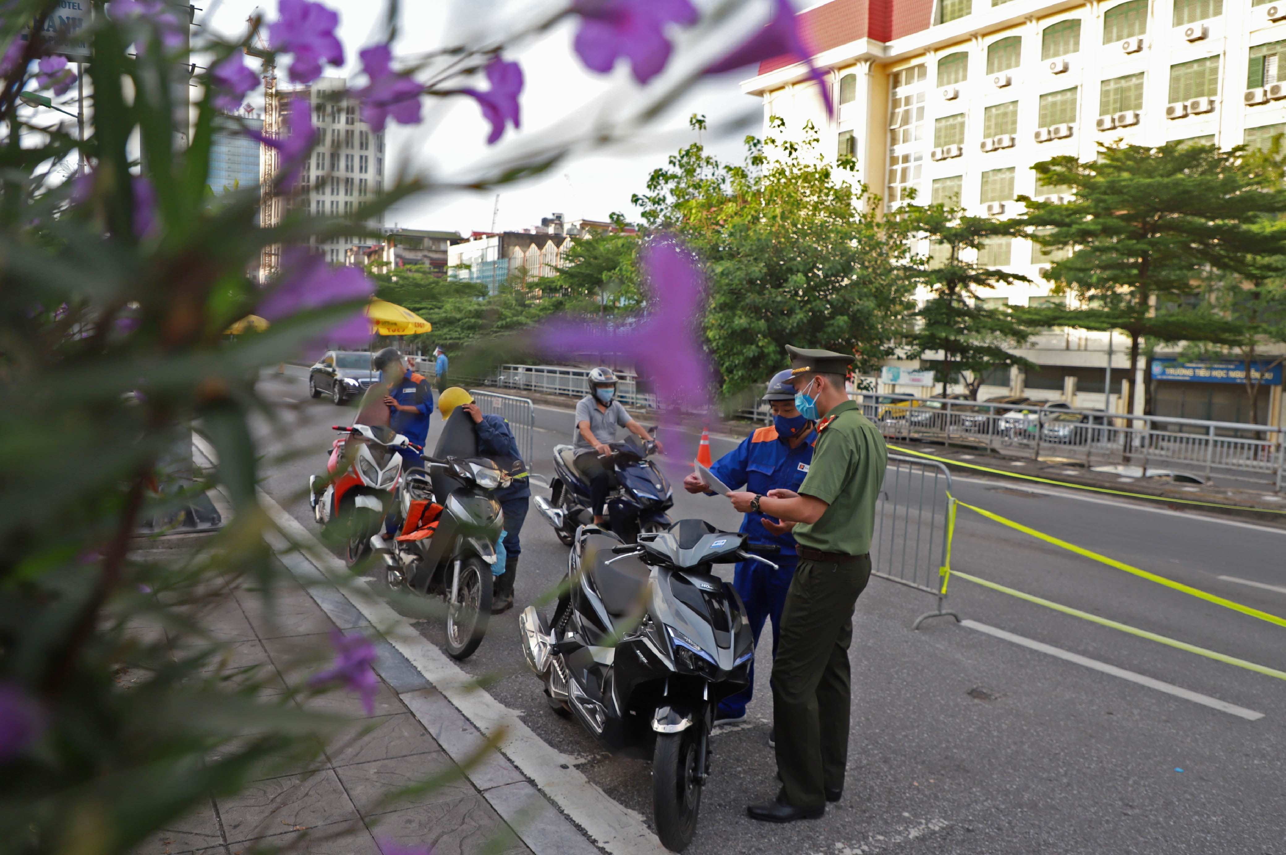 Ha Noi siet chat kiem soat vung do anh 5