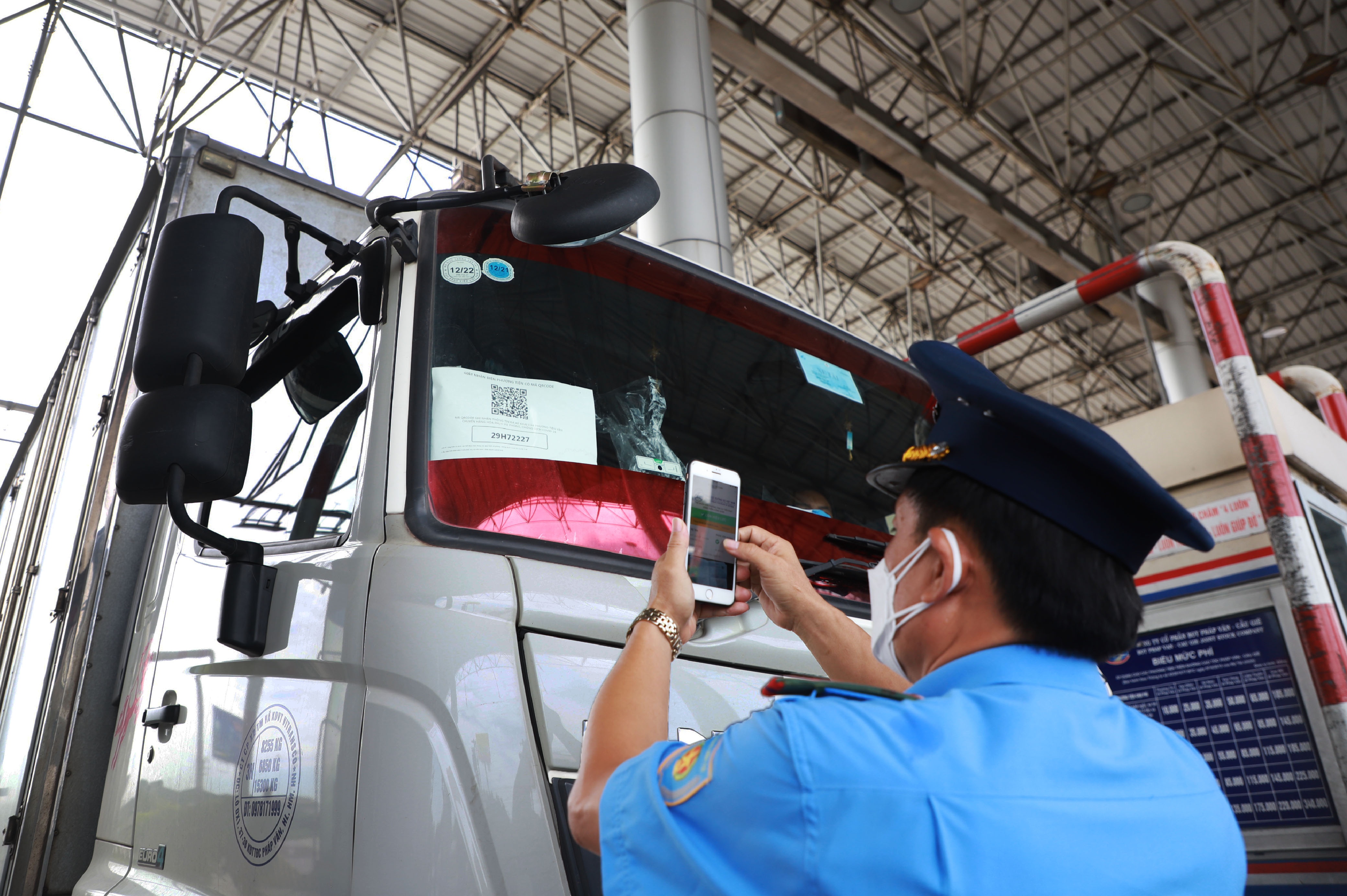 Un tac xe luong xanh Ha Noi anh 10