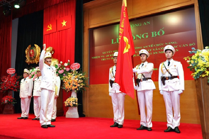 Bổ sung không cảnh cảnh sát cơ động ảnh 2 Bo sung khong canh canh sat co dong anh 2