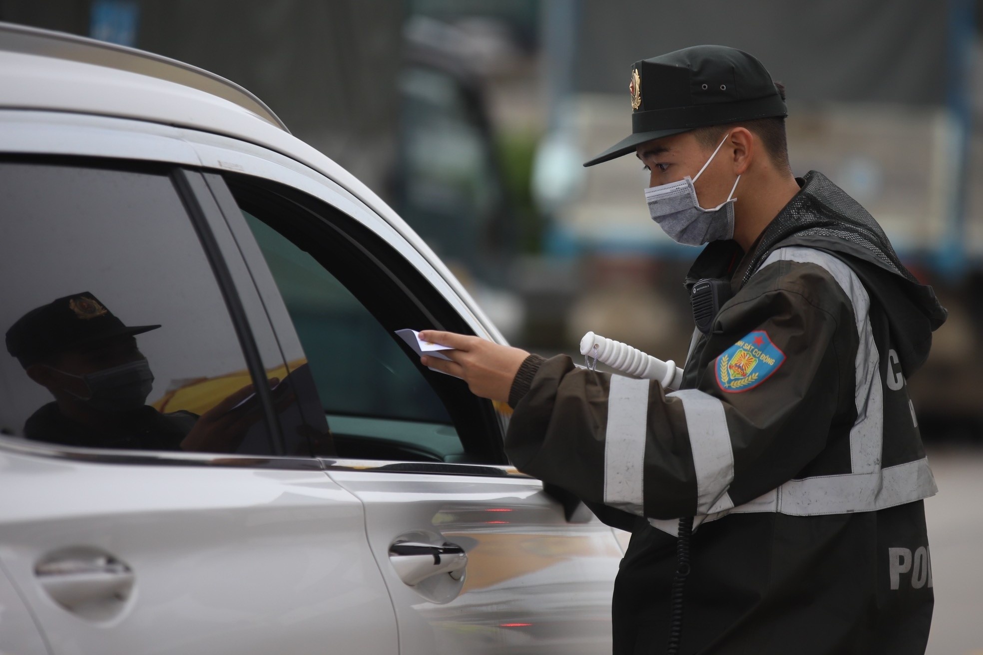 Ha Noi van yeu cau ket qua xet nghiem sau huong dan cua Bo Y te hinh anh