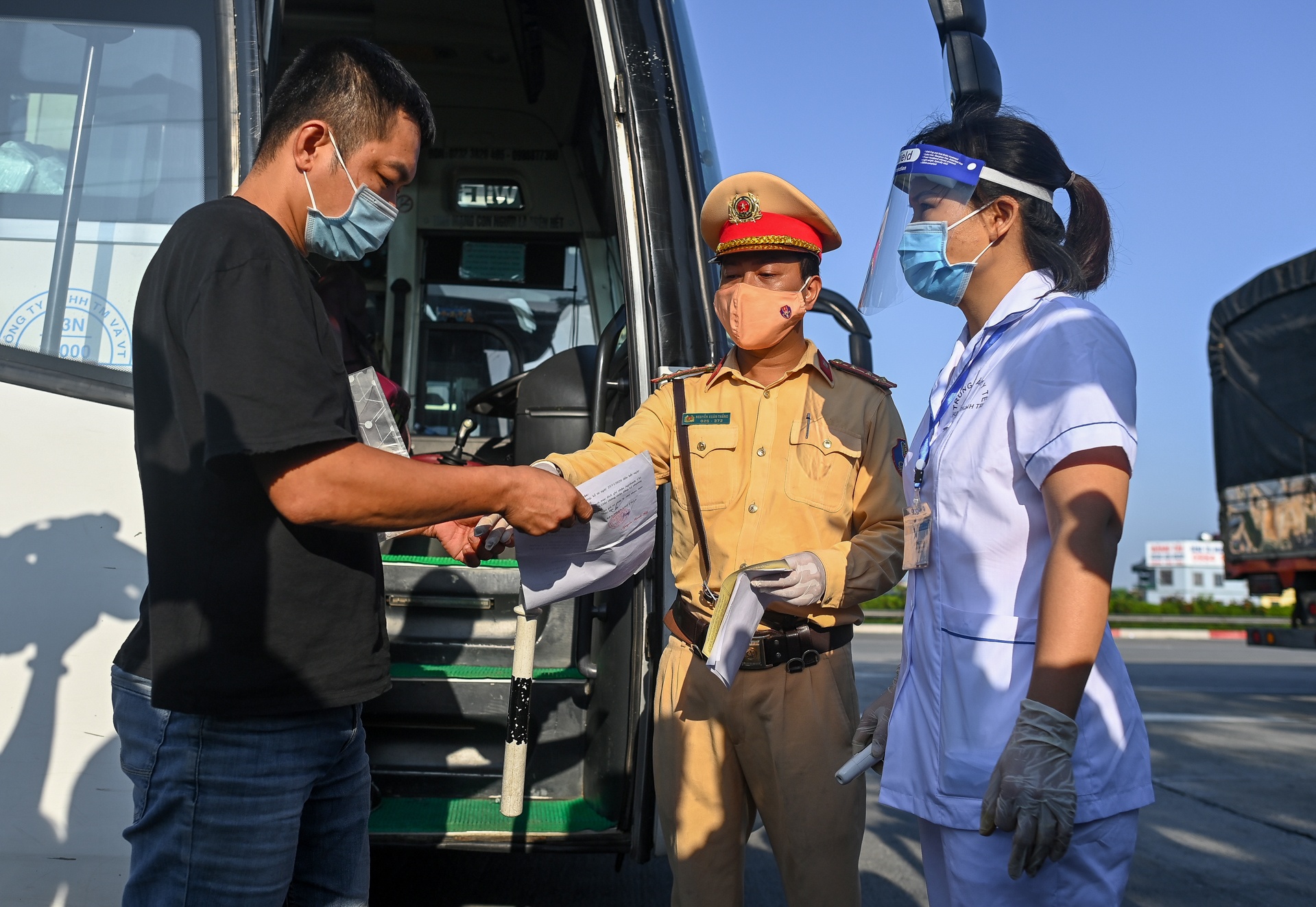 Xe khach Ha Noi khoi phuc vung xanh anh 1