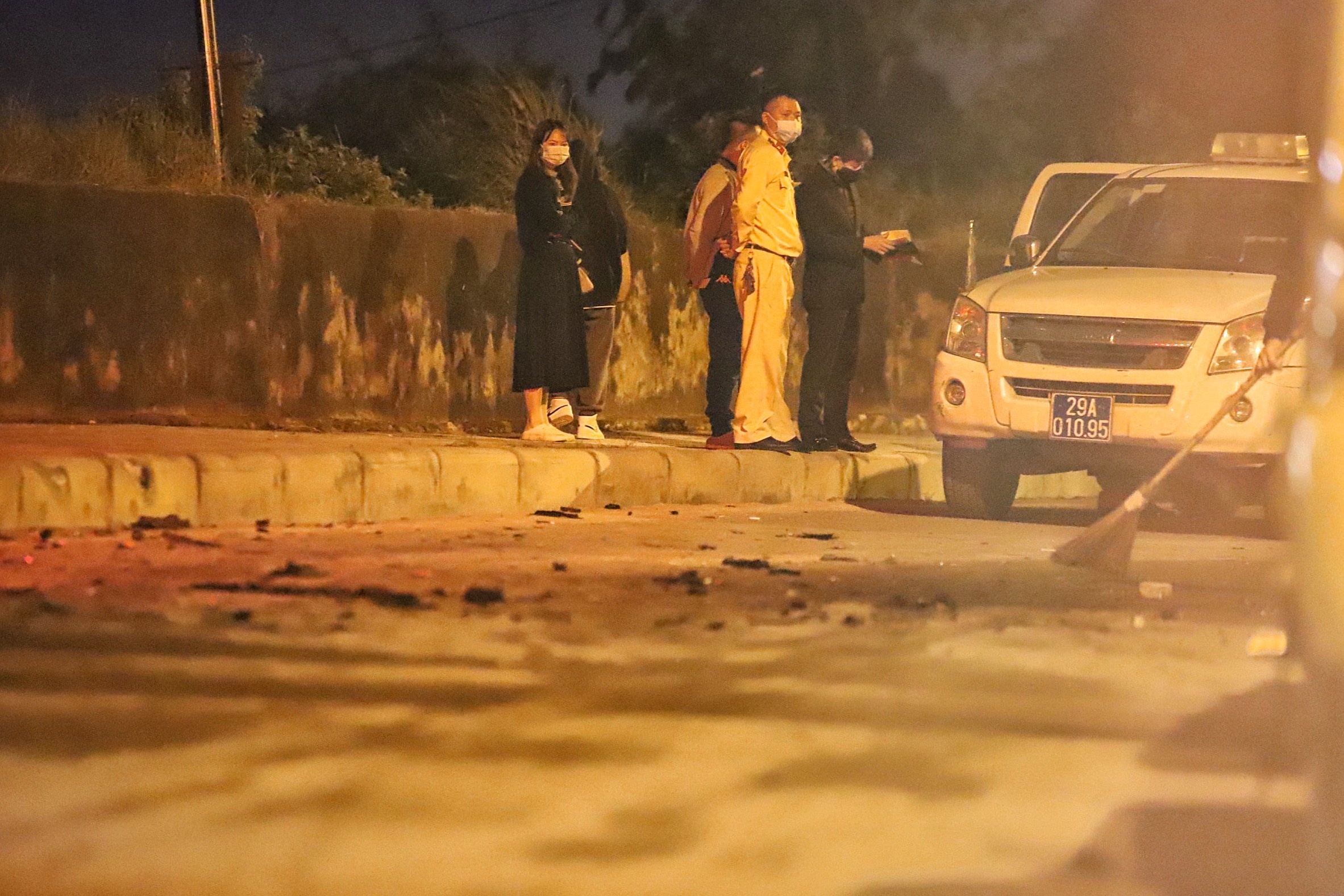 Tai nan lien hoan Long Bien anh 10