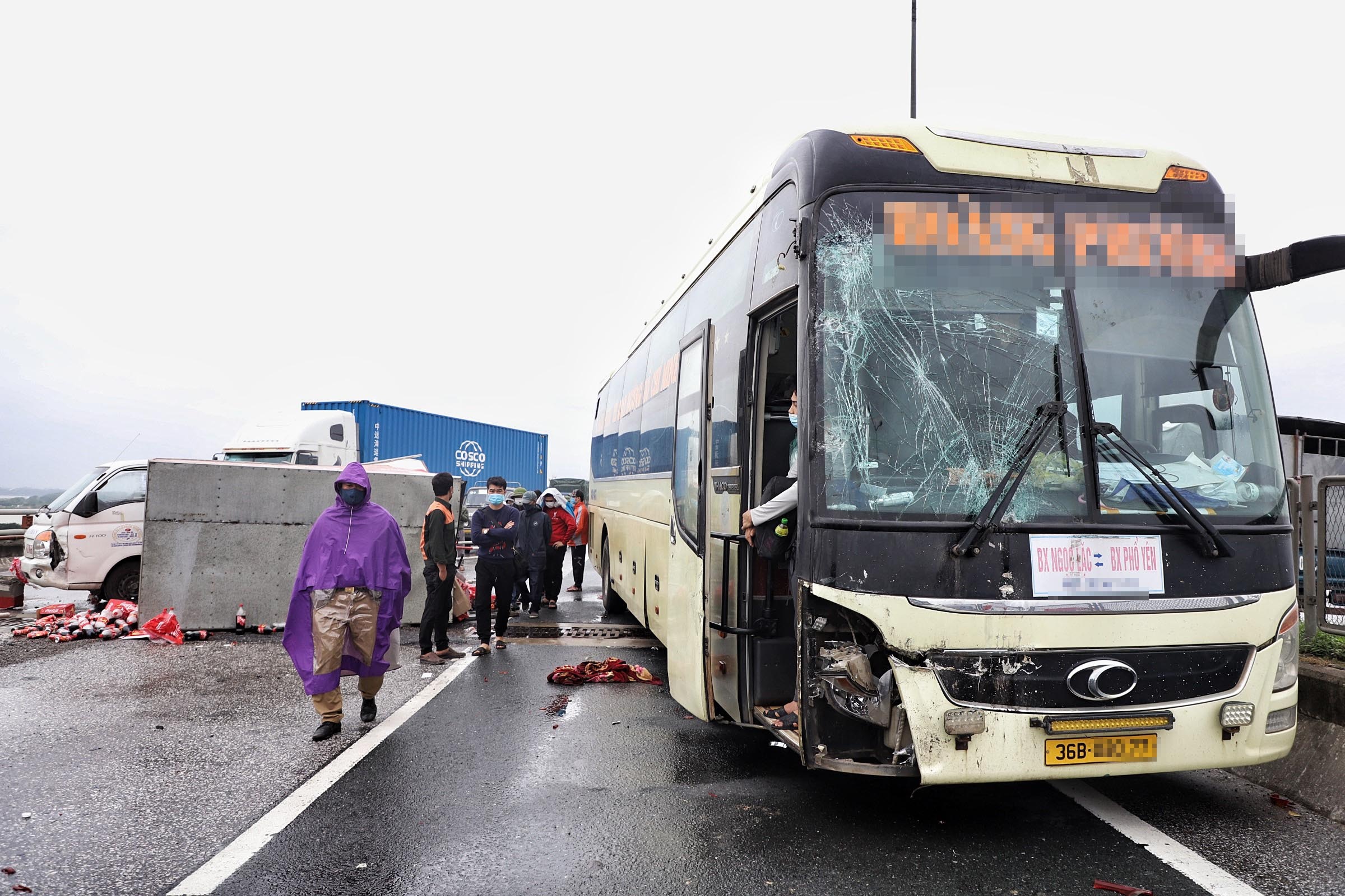 4 xe tong lien hoan cau Thanh Tri anh 1