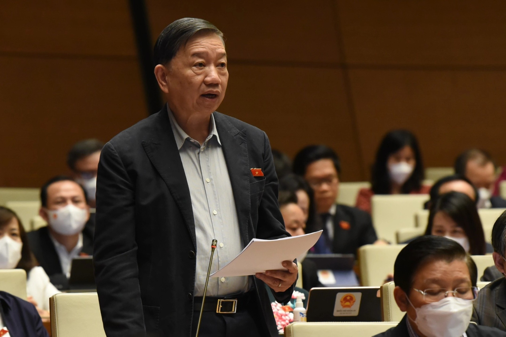 Bo truong To Lam: Vi pham nganh y deu la lach luat, loi dung kho khan hinh anh