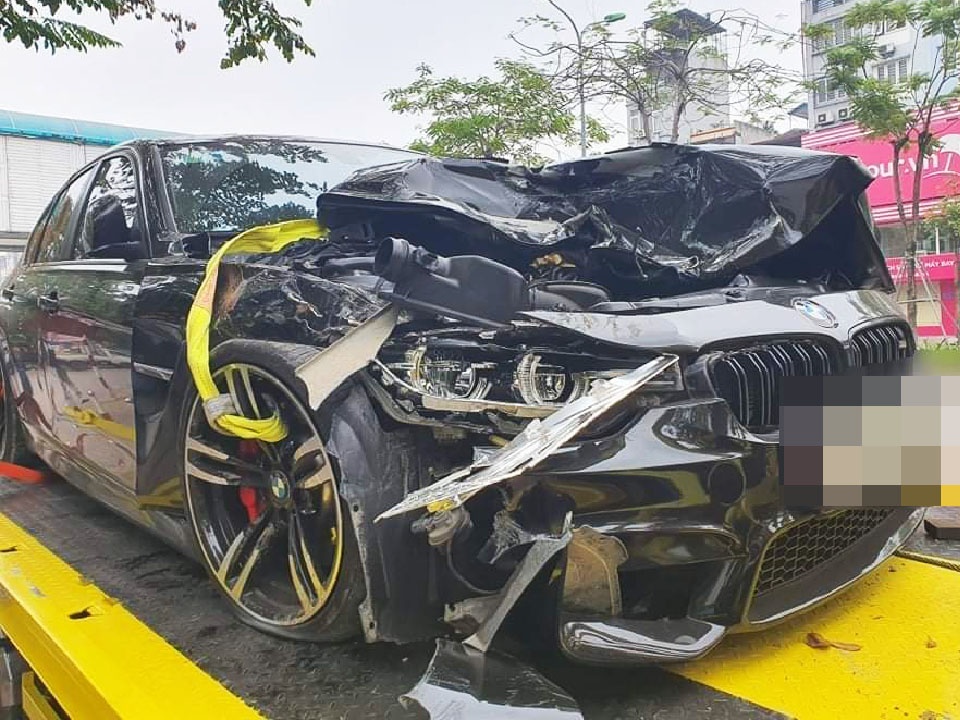 Xe tải tông BMW ảnh 1 Xe tai tong BMW anh 1