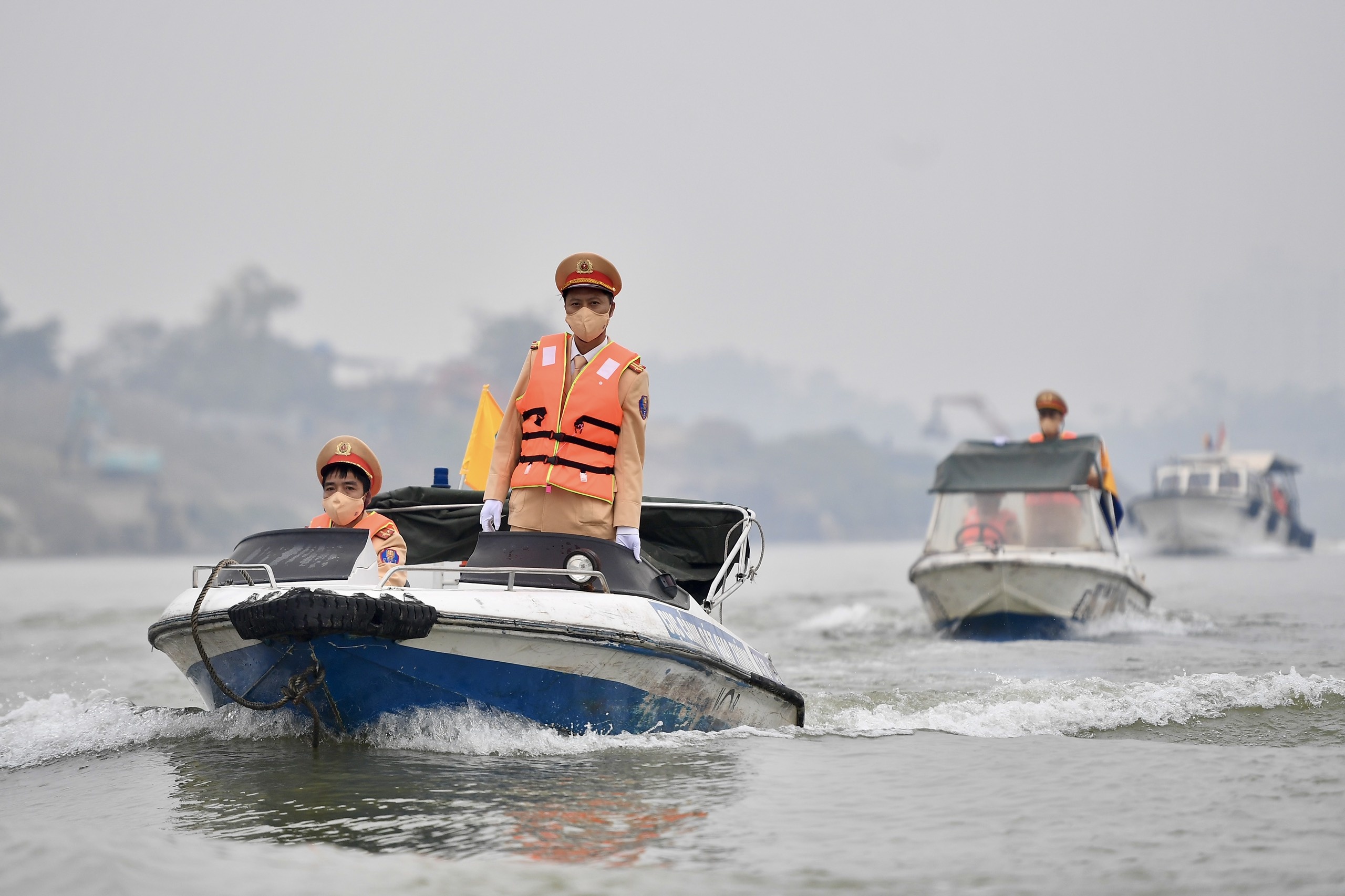 Tau tuan tra CSGT xuat quan anh 7