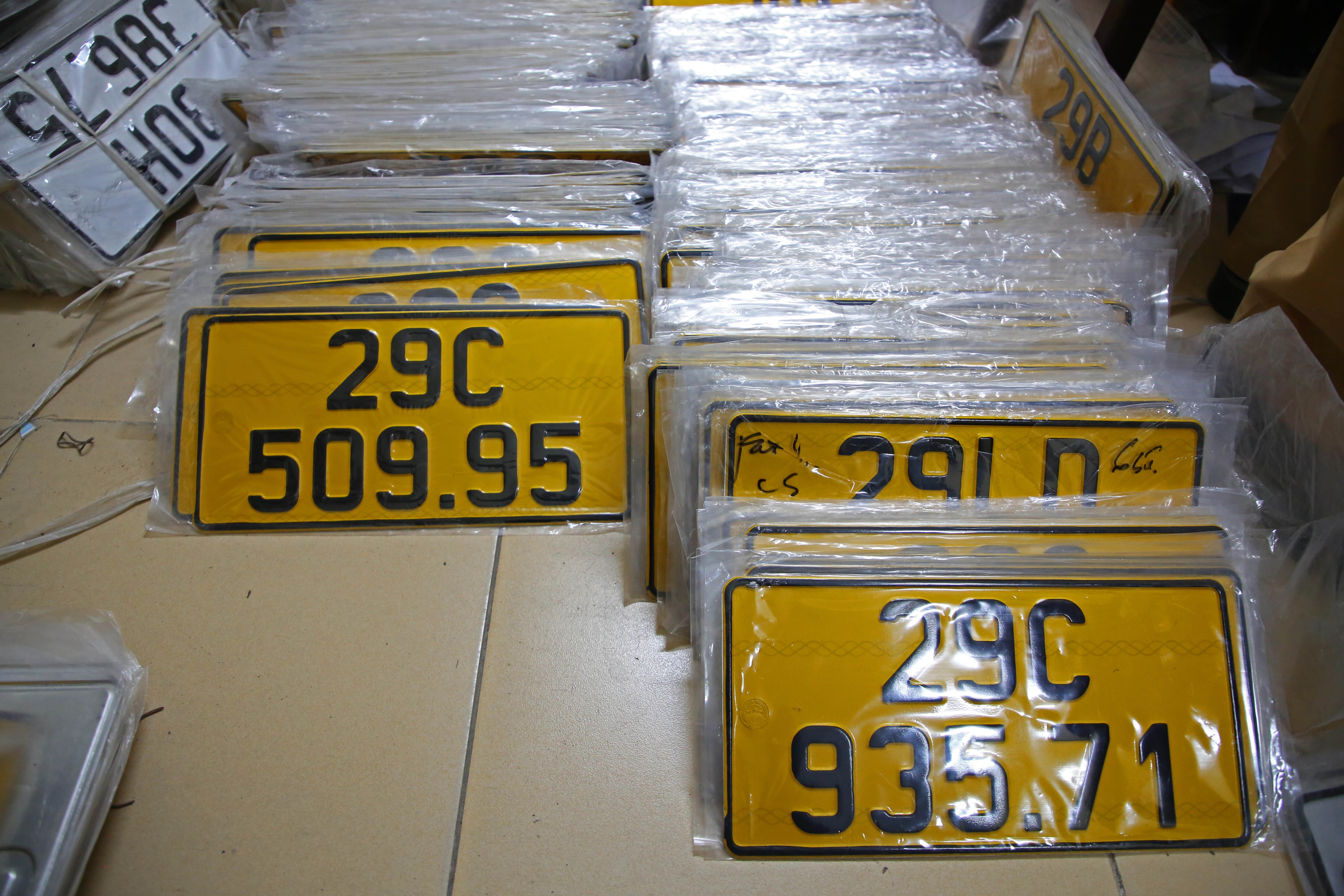 Xu phat xe kinh doanh van tai khong doi bien vang anh 3