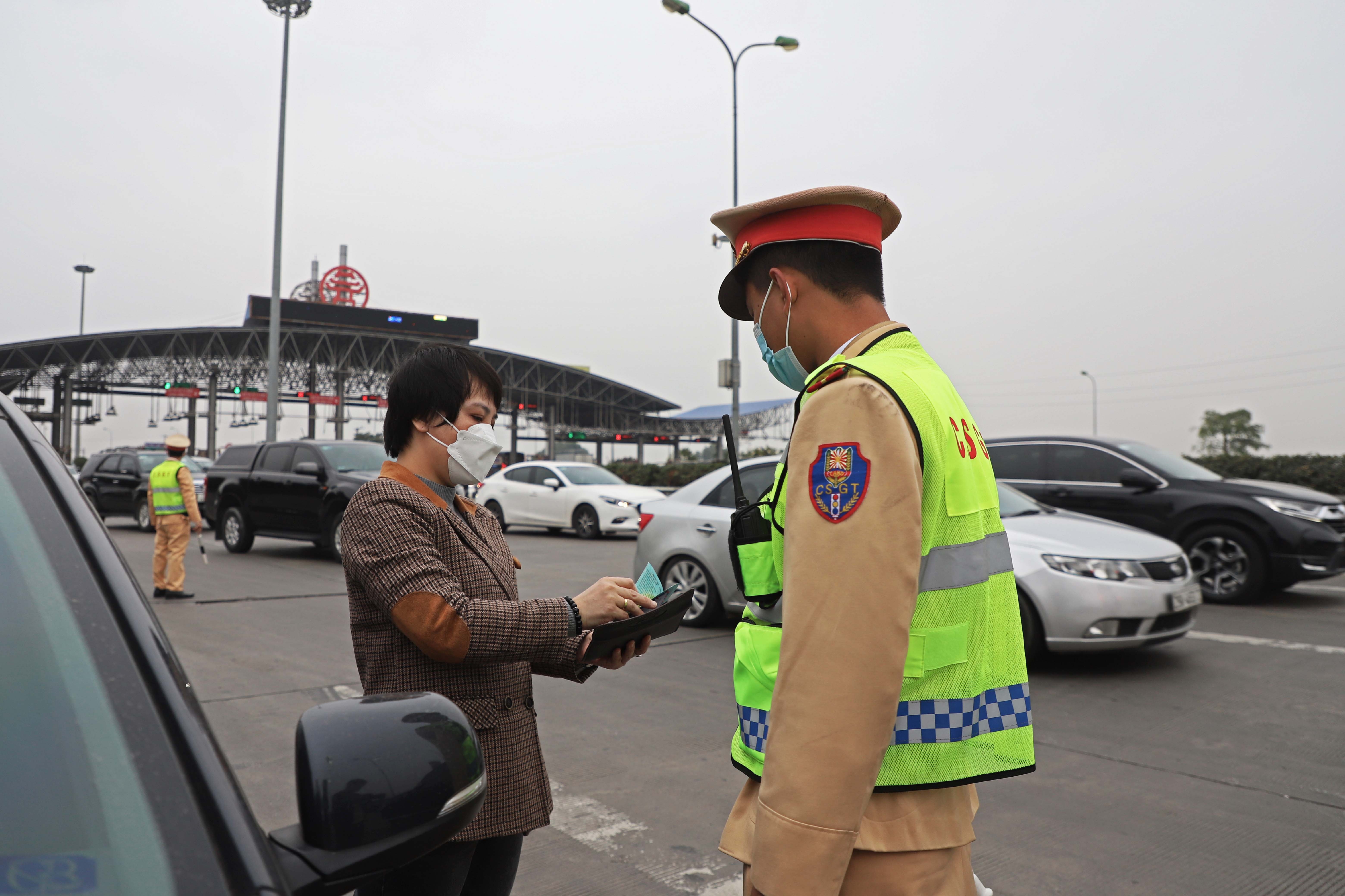 Phat xe di vao lan ETC anh 2