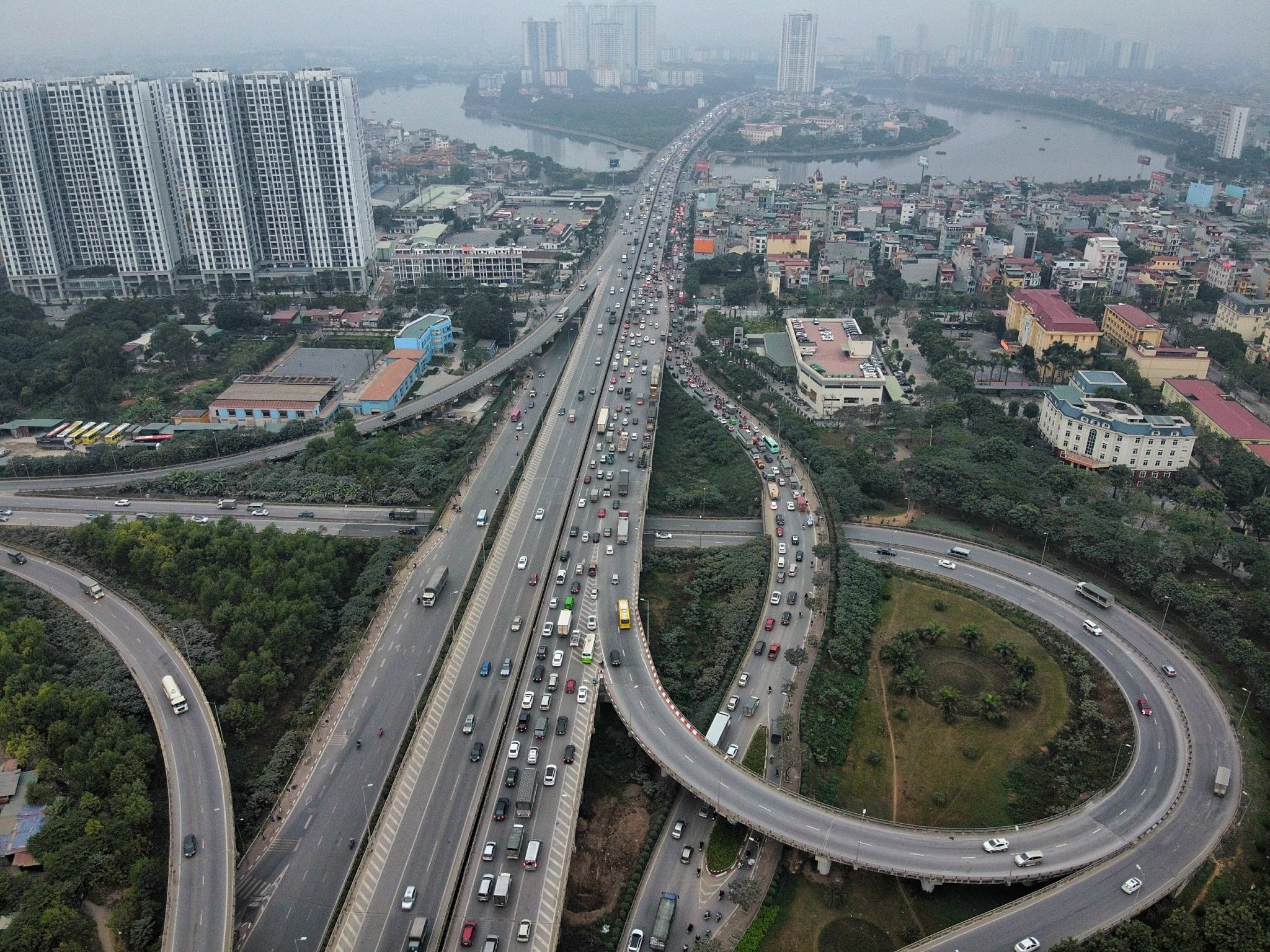 Ha Noi tac duong Tet Duong lich 2022 anh 8