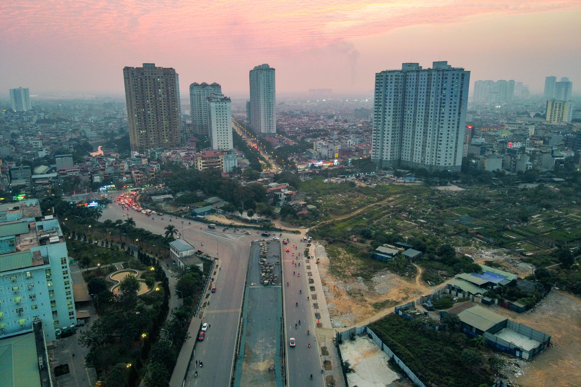 Dao duong Nguyen Xien Xa La anh 10