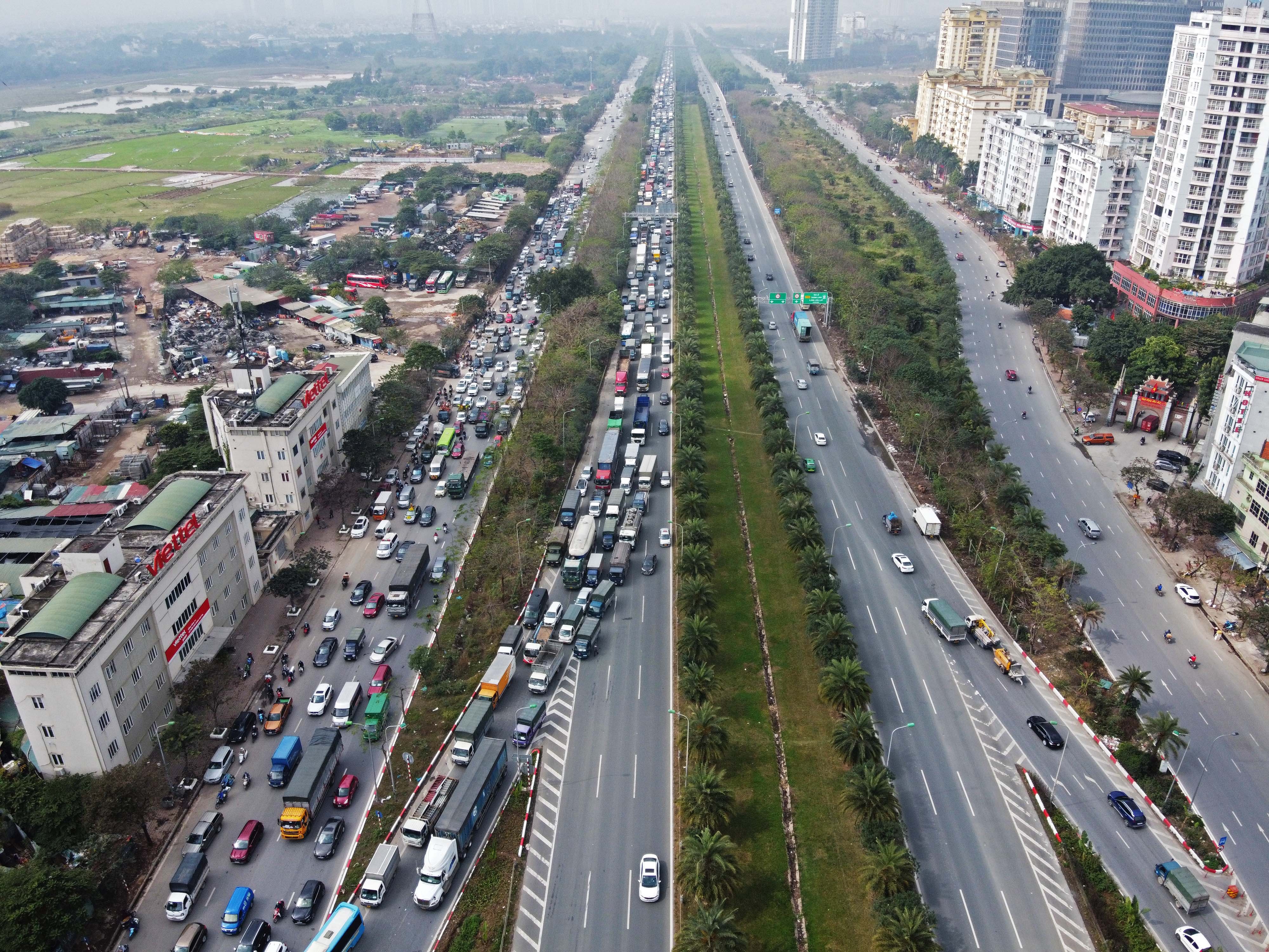 tac duong dai lo thang long anh 3