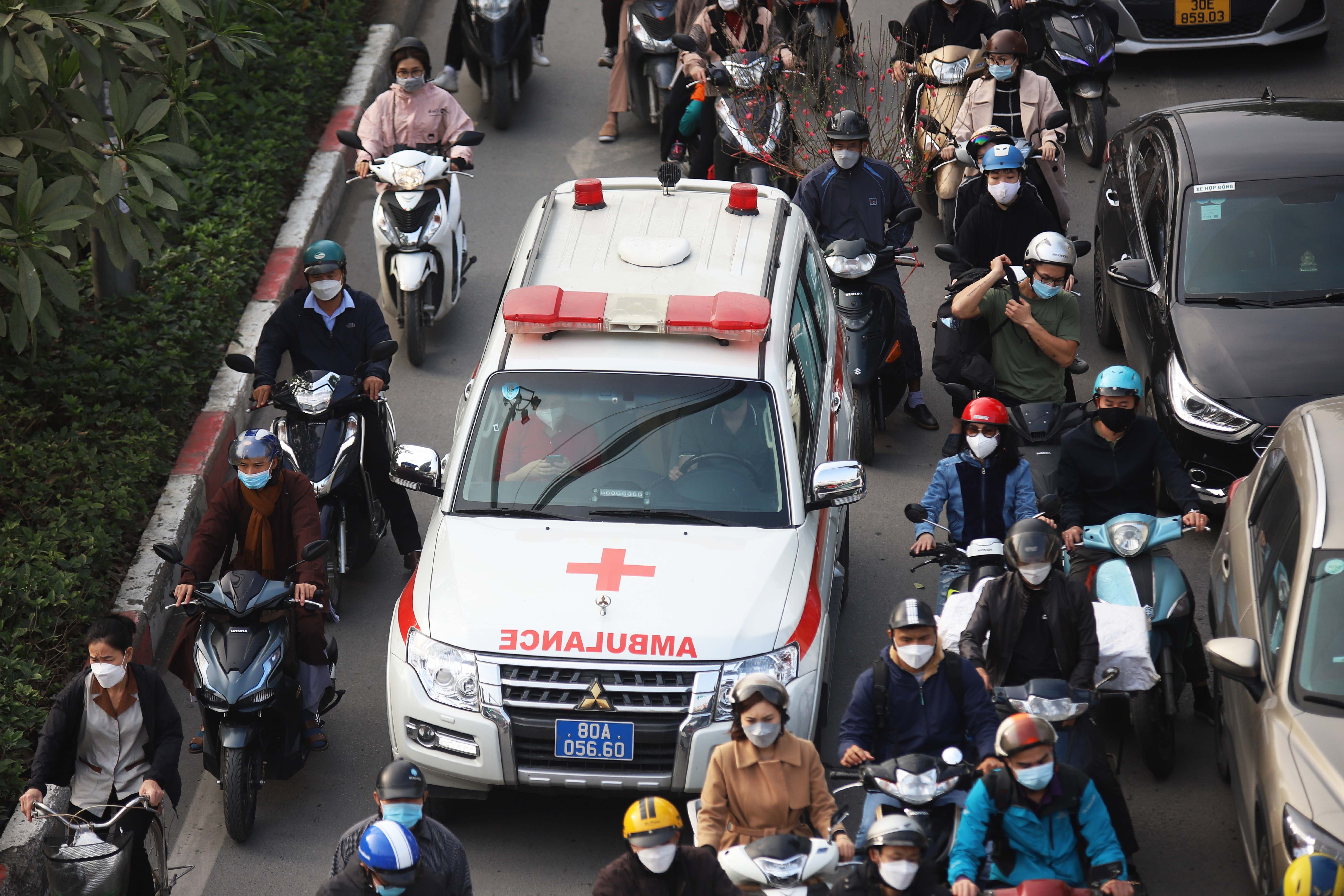 tac duong ha noi anh 9