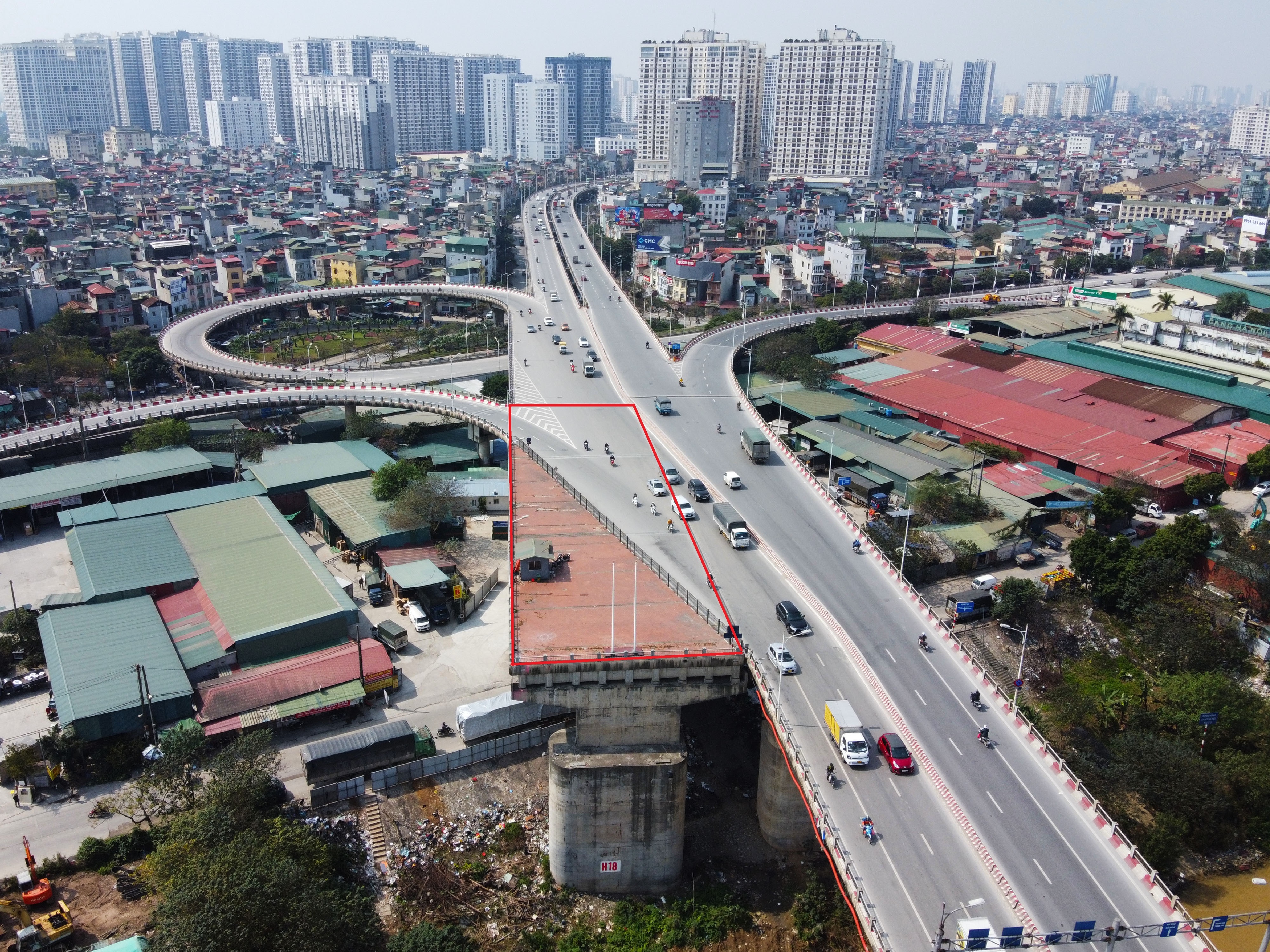 Hai nhip cau sap duoc thao do o Ha Noi hinh anh