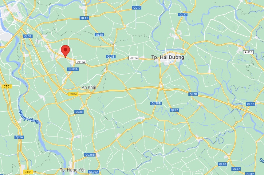 Xe lao len cau vuot anh 1