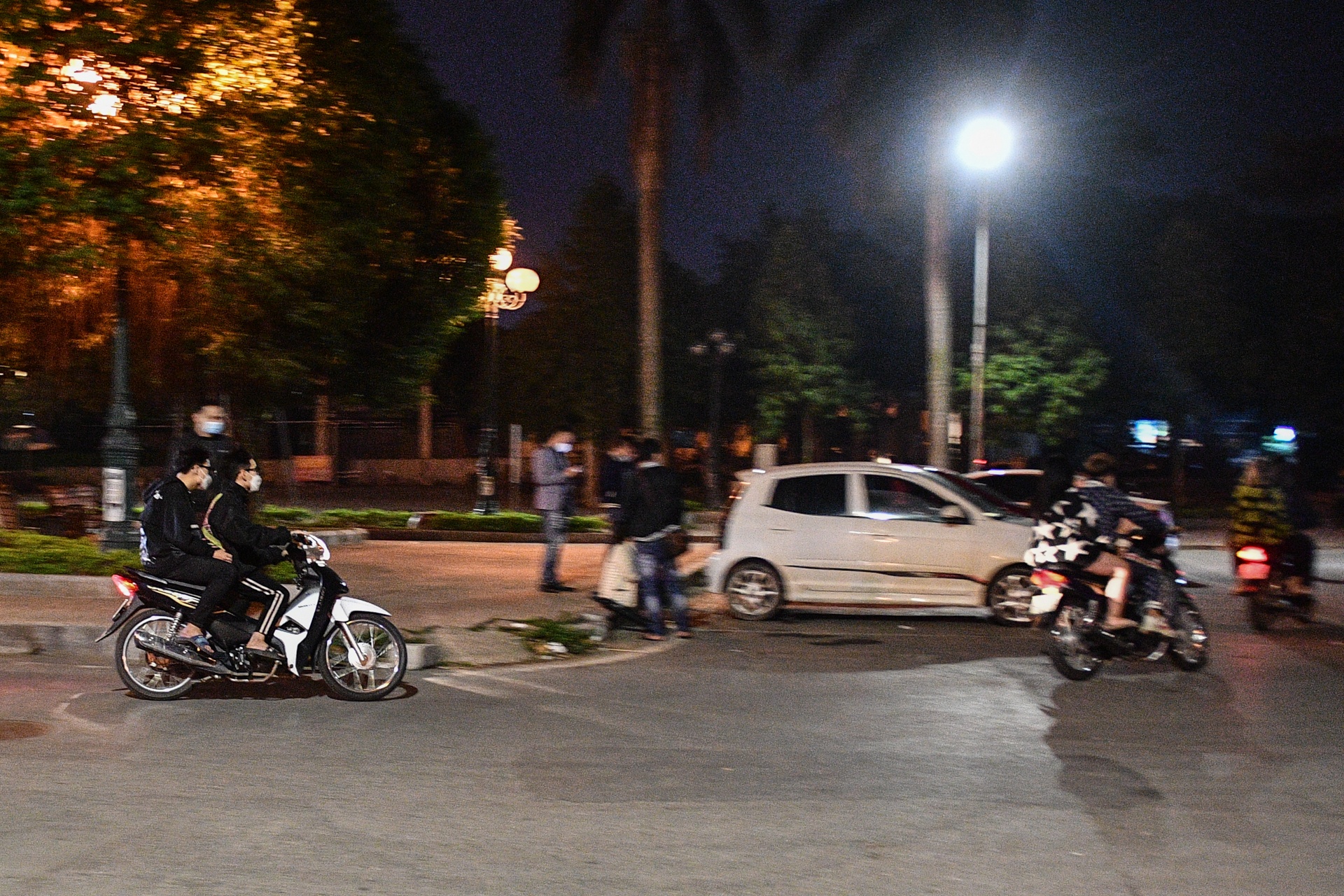 cảnh sát 141 hóa trang bắt đua xe ảnh 4 canh sat 141 hoa trang bat dua xe anh 4