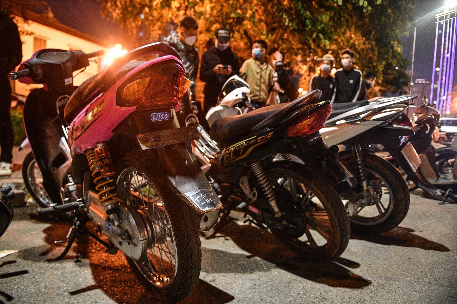 canh sat 141 hoa trang bat dua xe anh 8