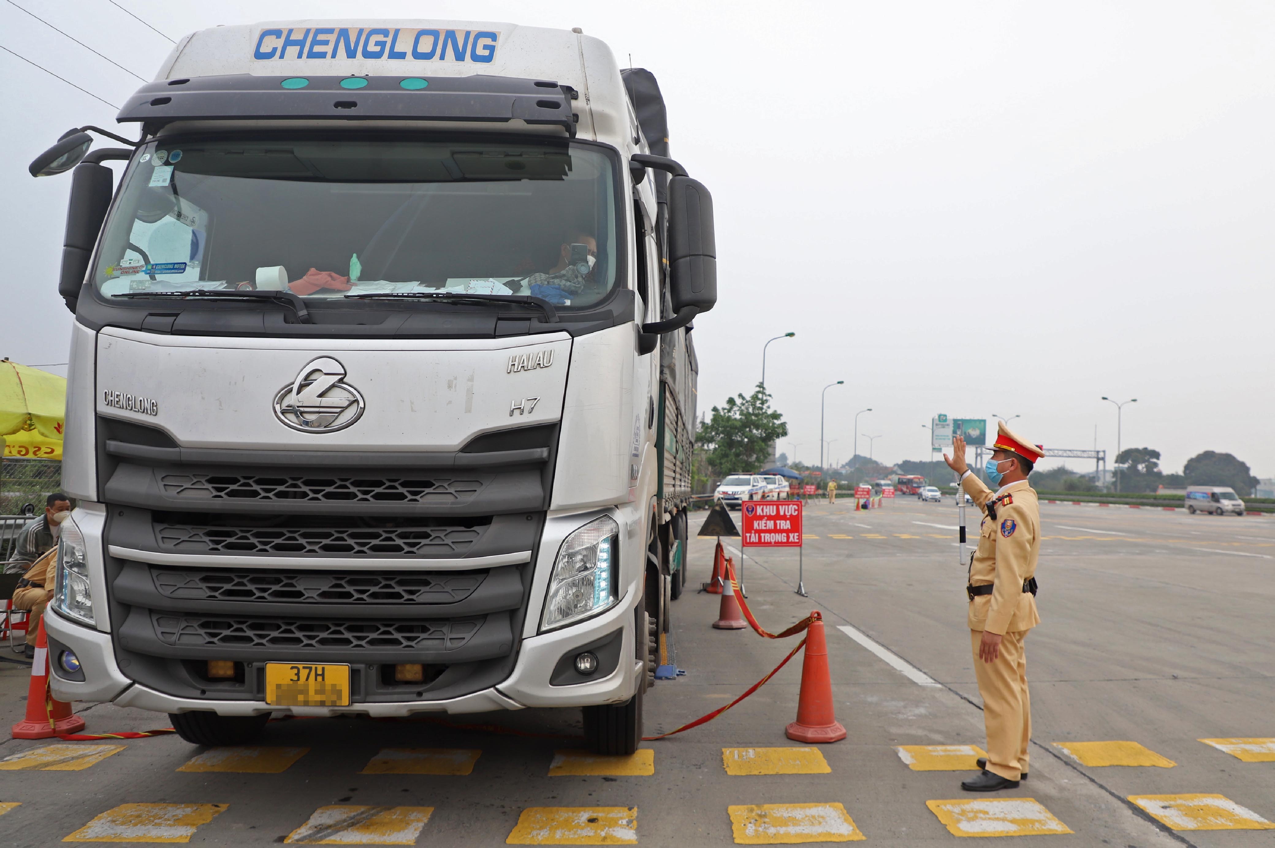 Xu phat xe qua tai anh 1