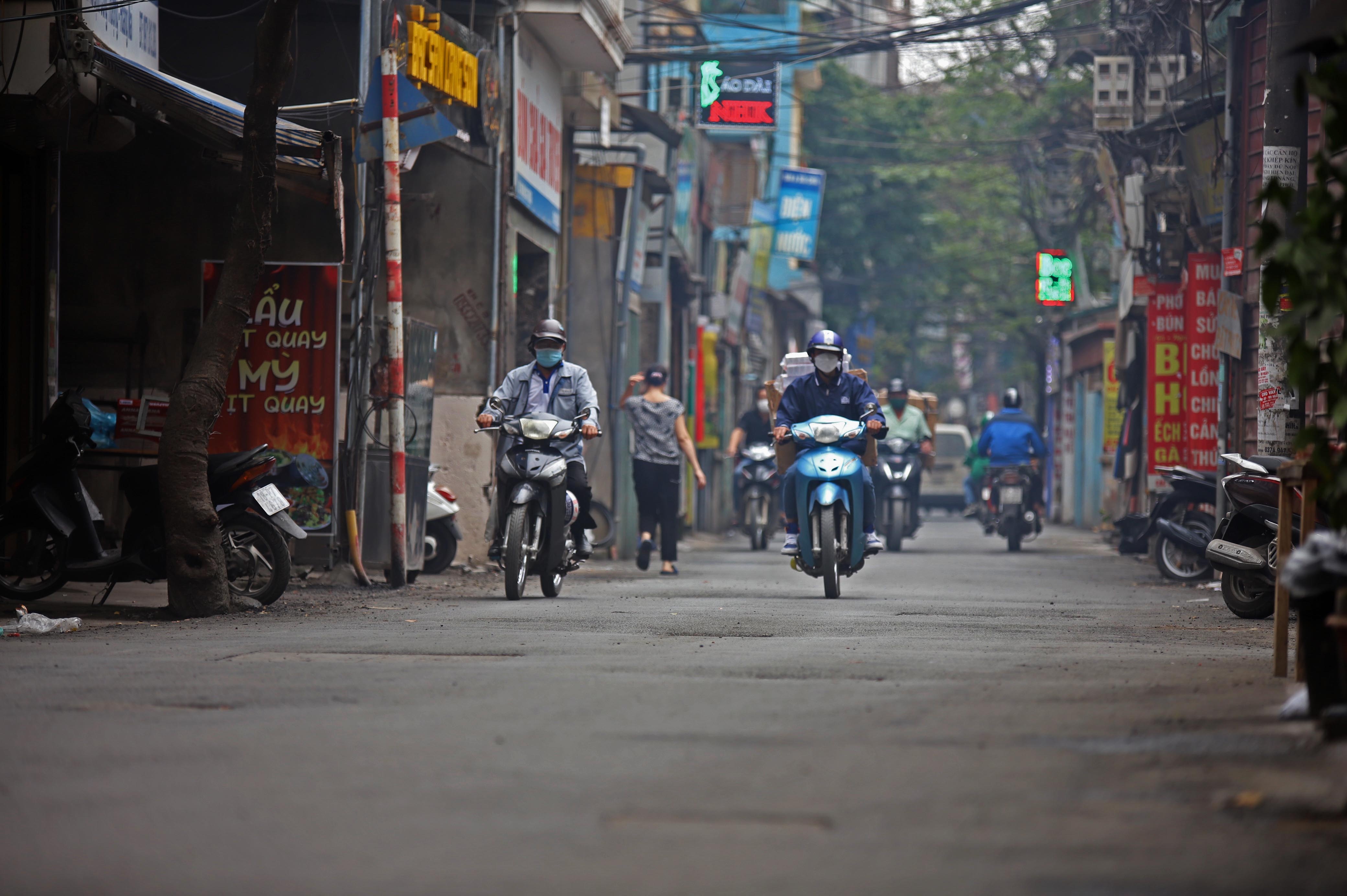 nắp cống đường định công thượng ảnh 2 nap cong duong dinh cong thuong anh 2