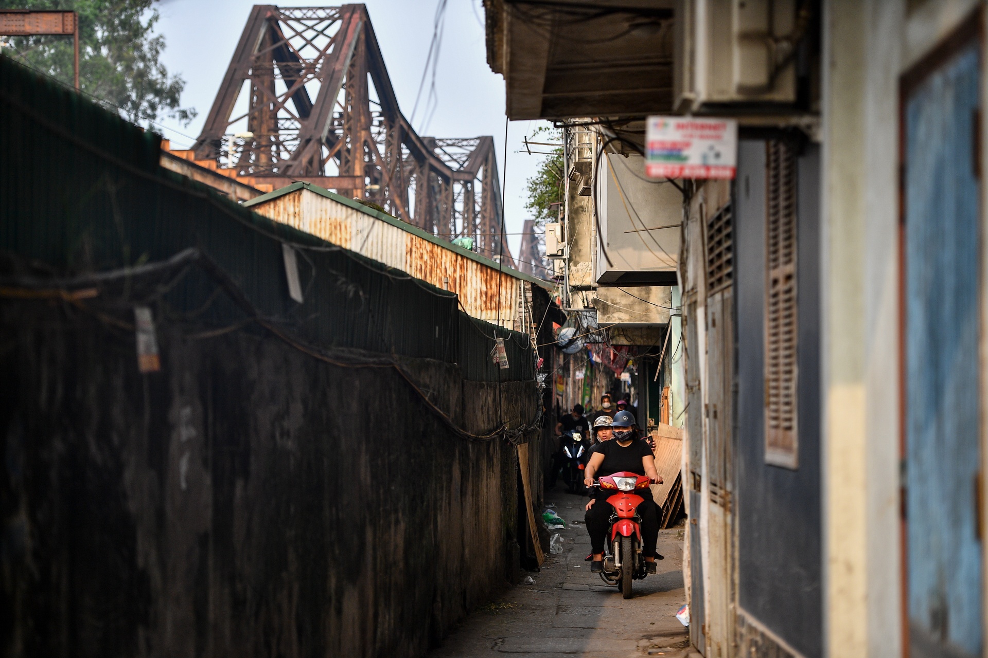 bai giua song Hong lam cong vien anh 13