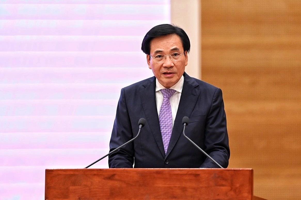 Hop bao Chinh phu anh 1