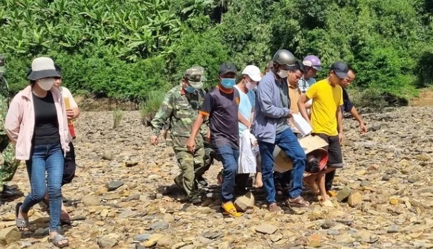 Duoi nuoc dip le anh 1