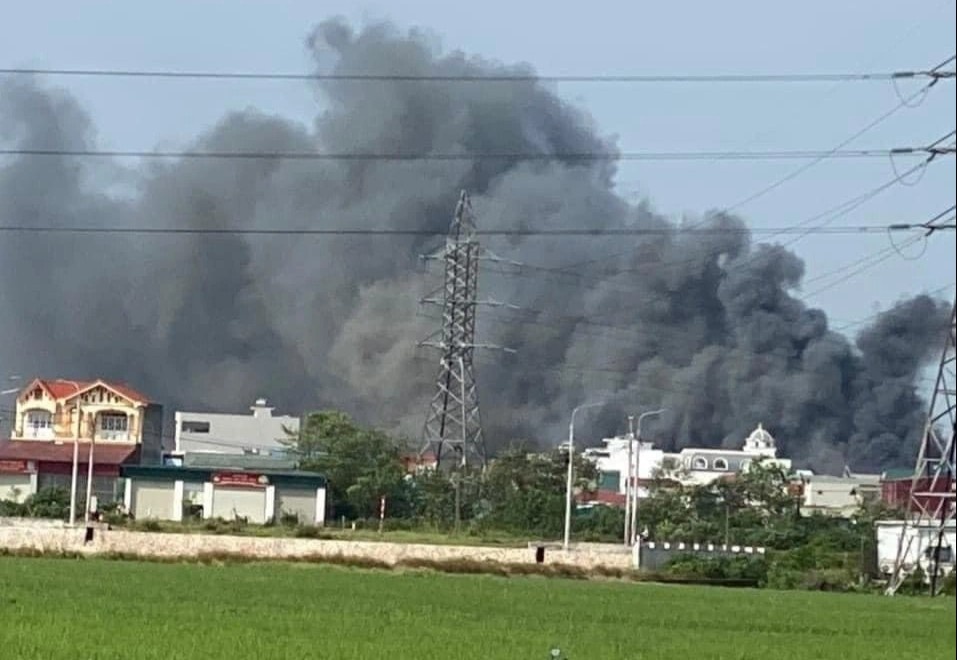 4 can nha o Ha Noi bi thieu rui hinh anh