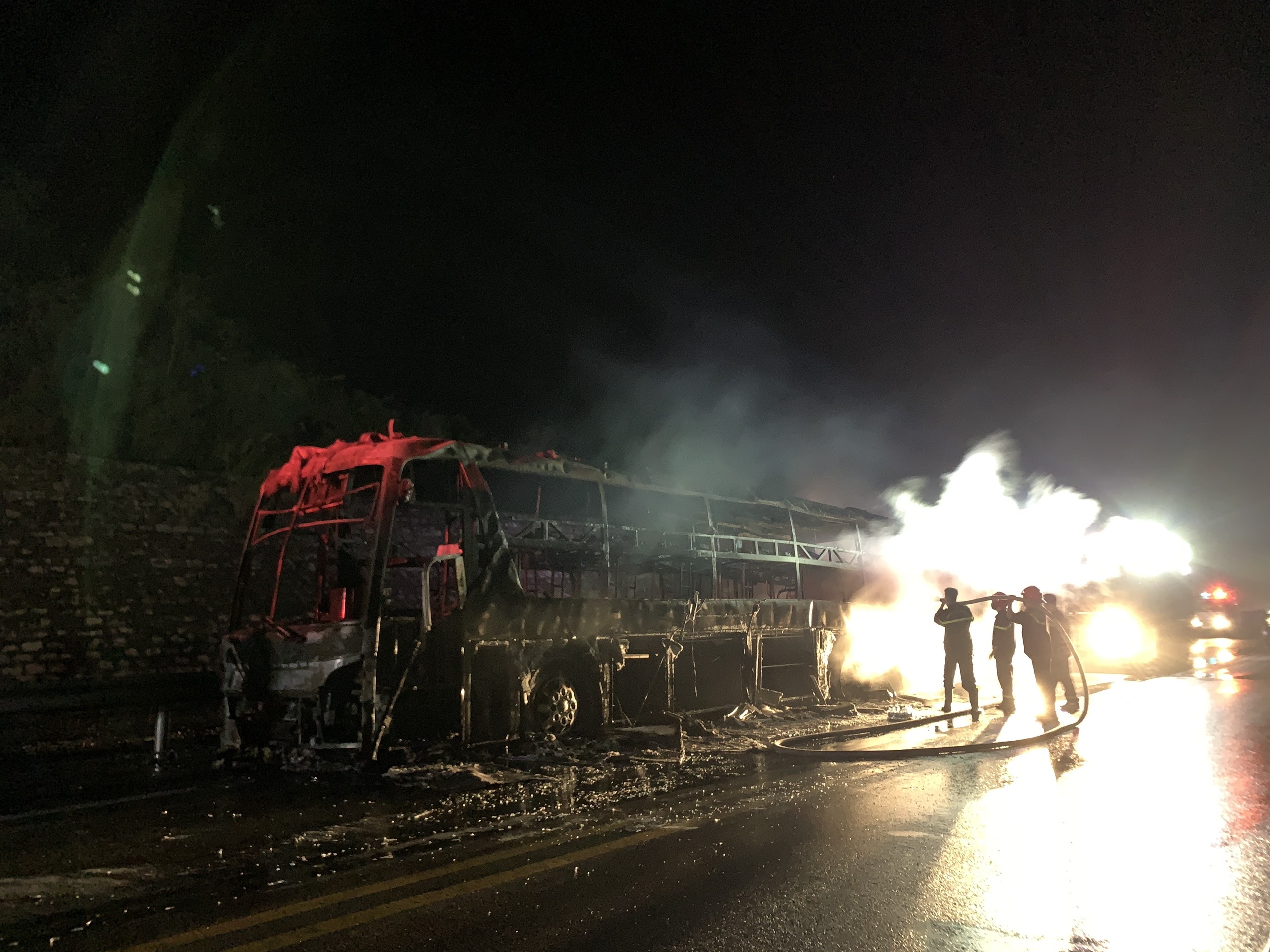 chay xe cao toc noi bai lao cai anh 1